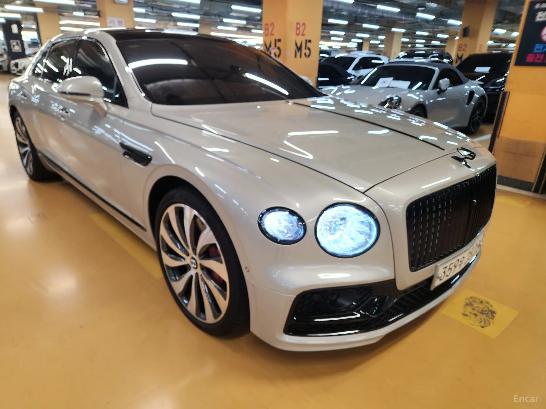 Bentley Flying Spur 3rd Generation превью 3