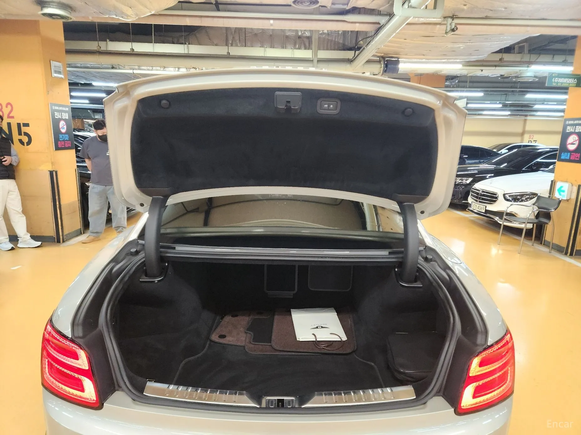 Bentley Flying Spur 3rd Generation превью 6