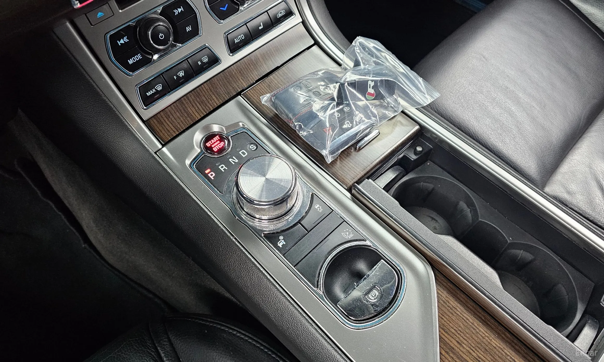 Jaguar New XF превью 9