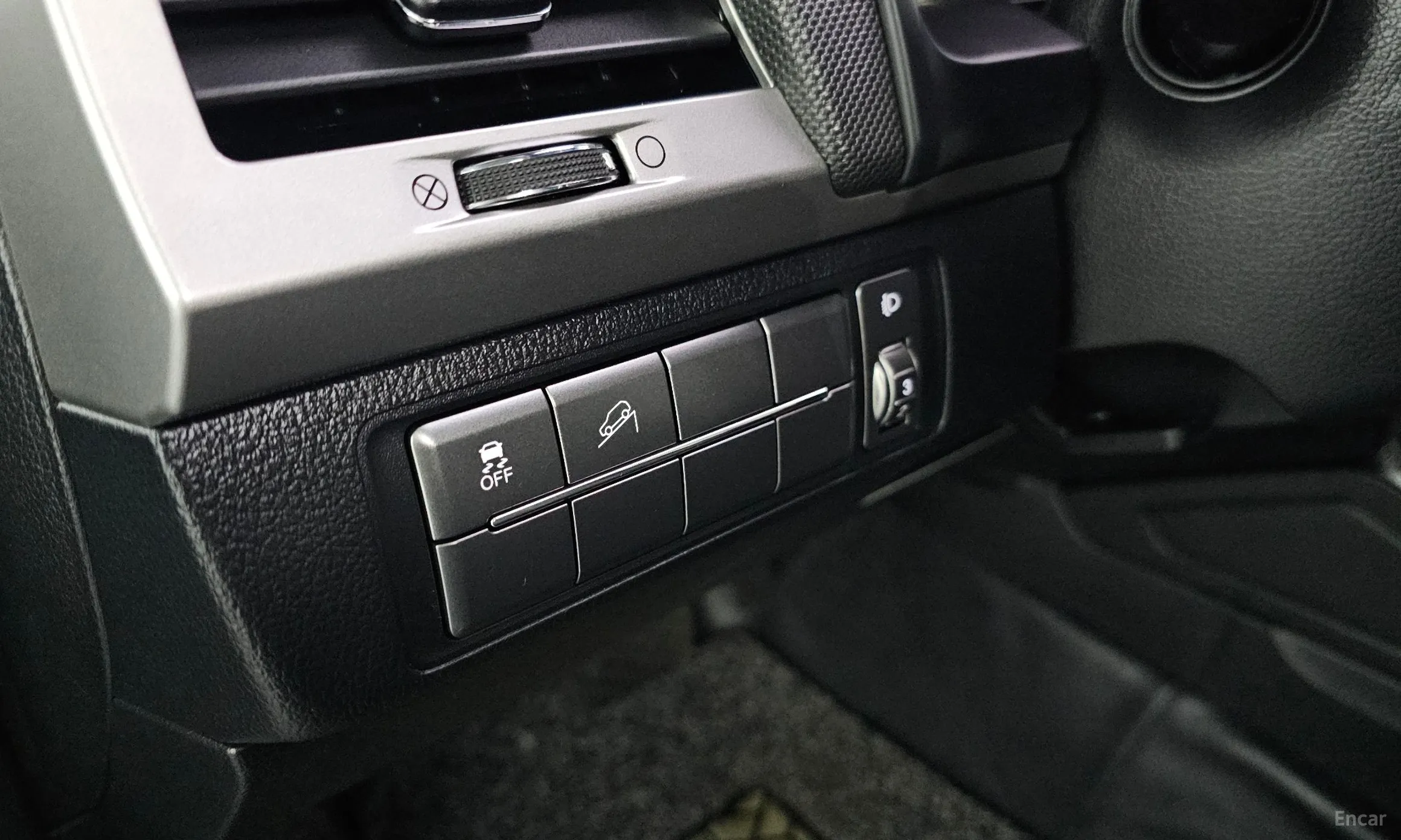 KG Mobility (SsangYong) Rexton Sports превью 16