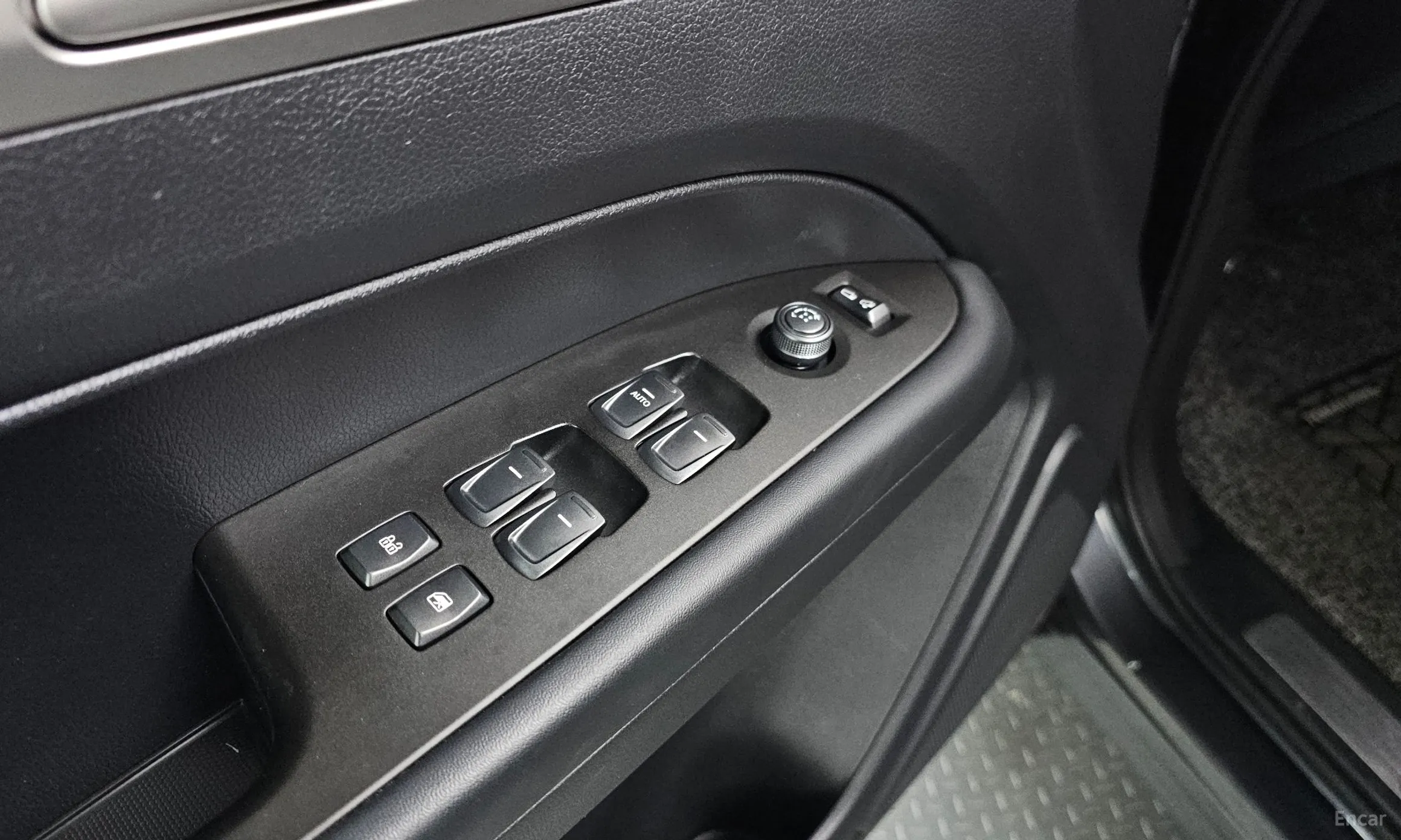 KG Mobility (SsangYong) Rexton Sports превью 17