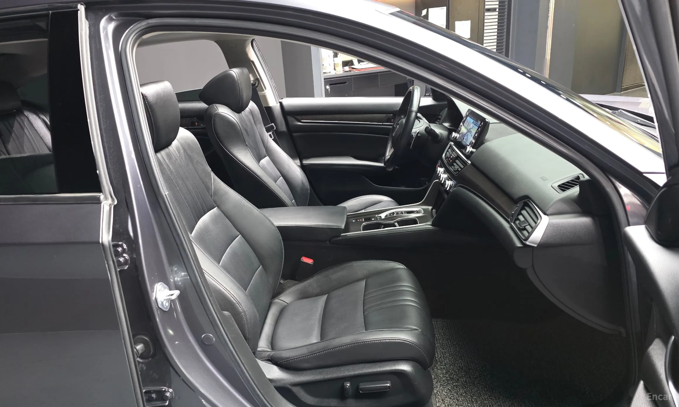 Honda Accord 10th Generation превью 11