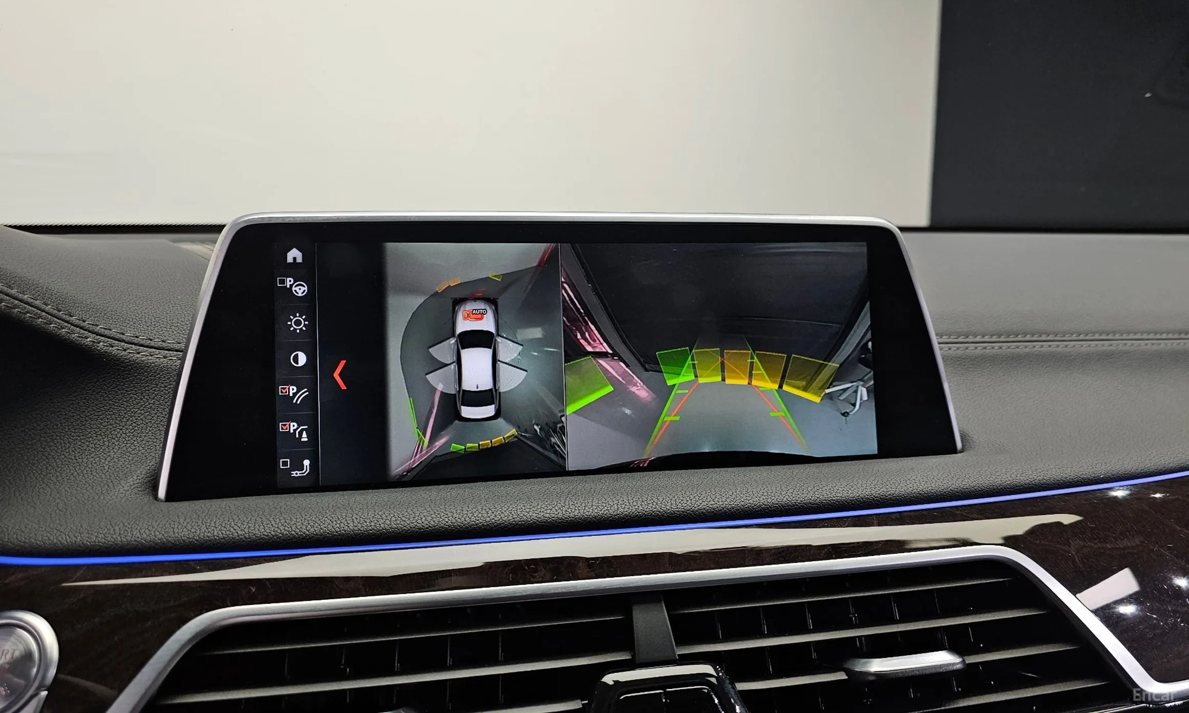 BMW 7 Series (G11) превью 14