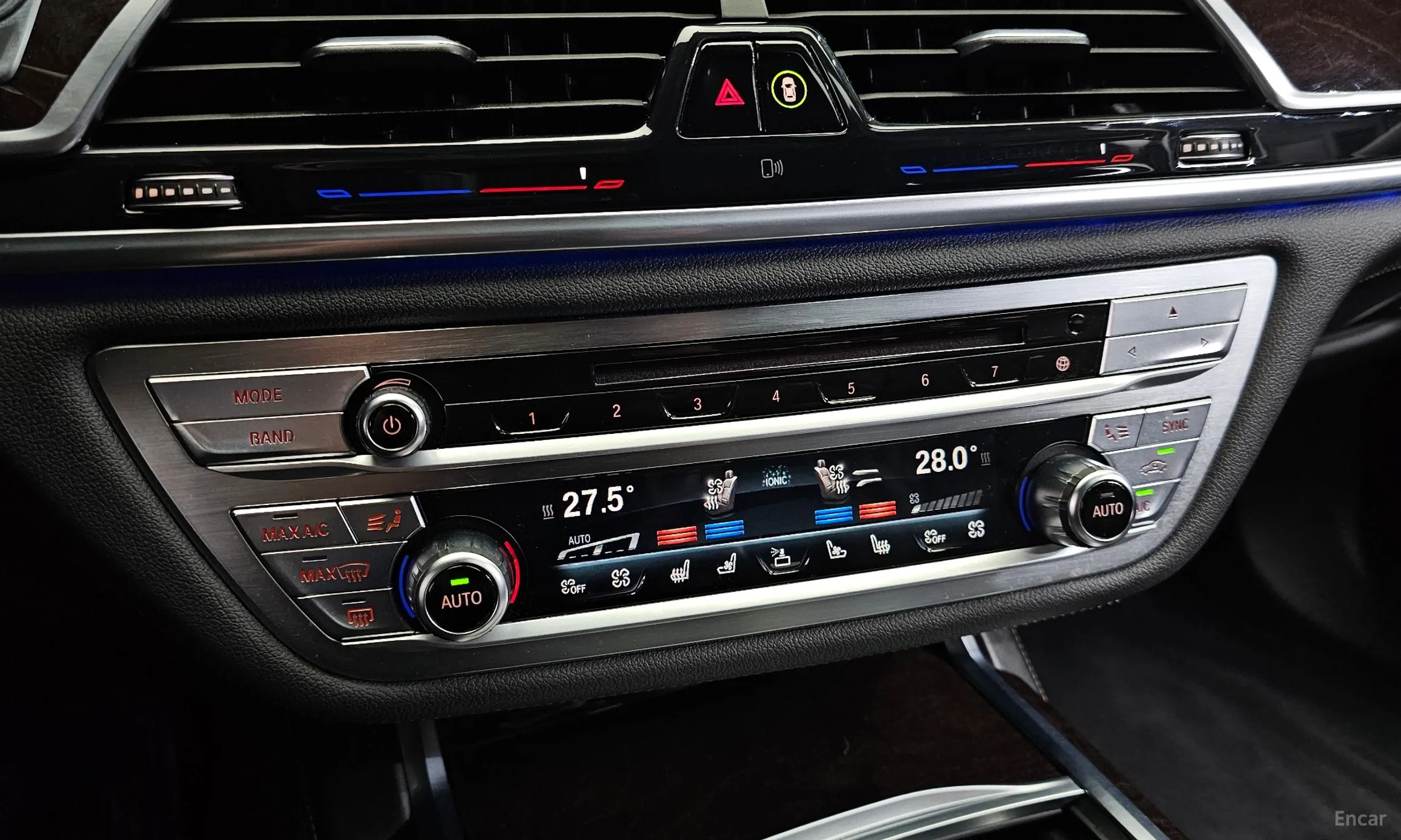 BMW 7 Series (G11) превью 16
