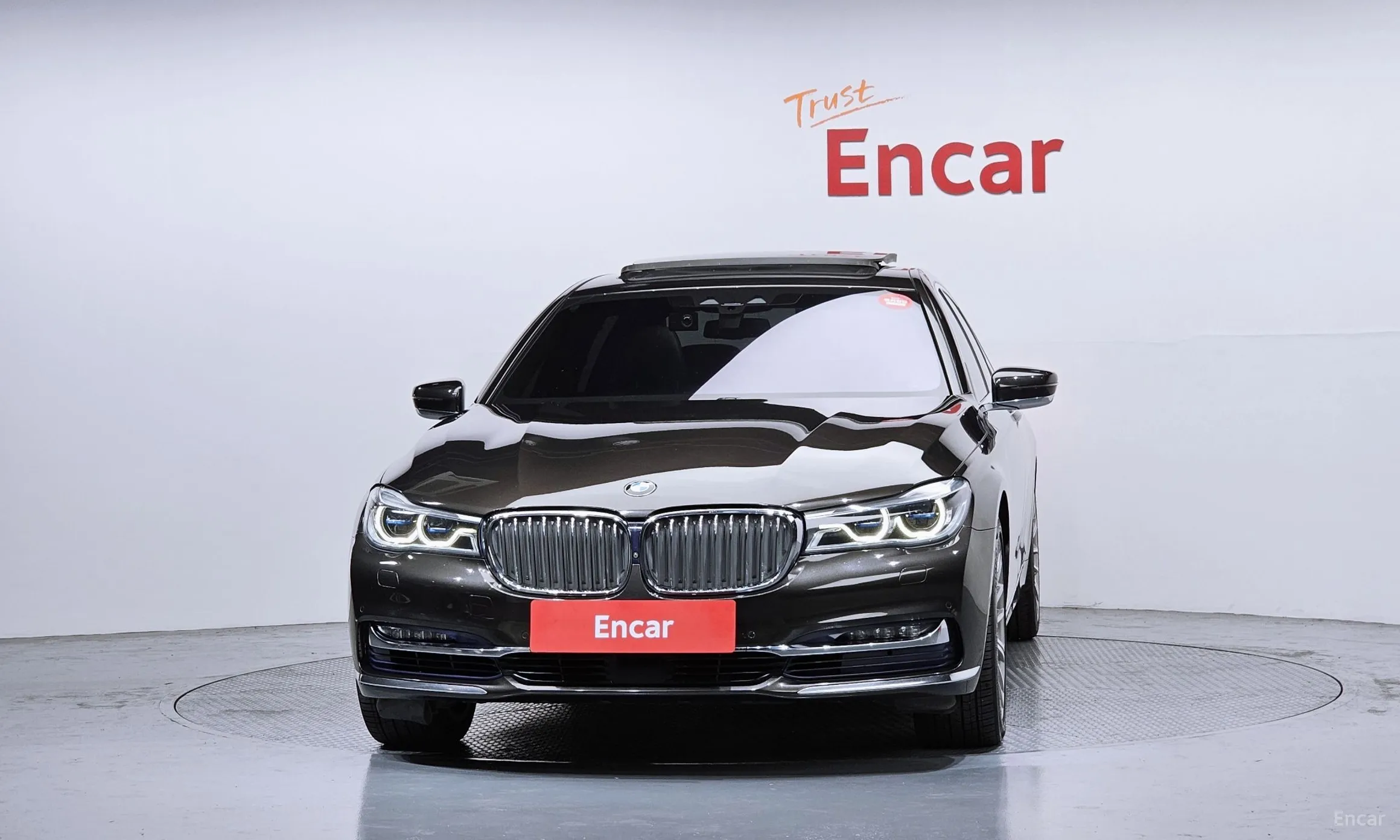 BMW 7 Series (G11) превью 3