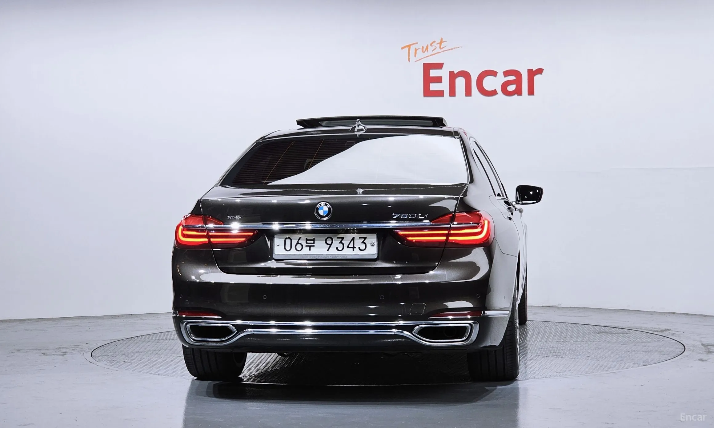 BMW 7 Series (G11) превью 4