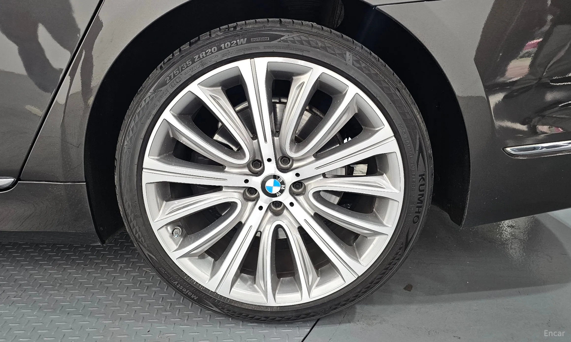BMW 7 Series (G11) превью 5