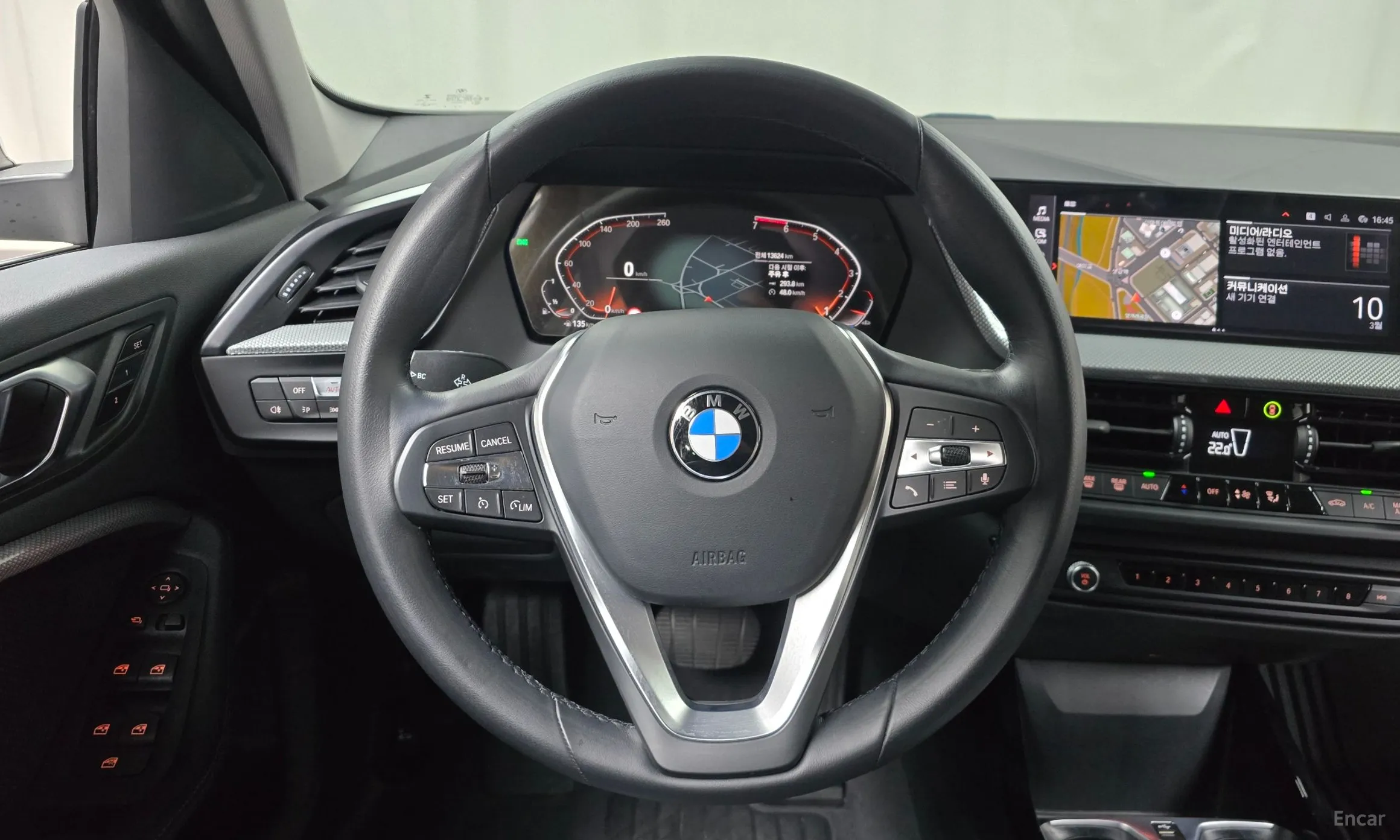 BMW 1 Series (F40) превью 13