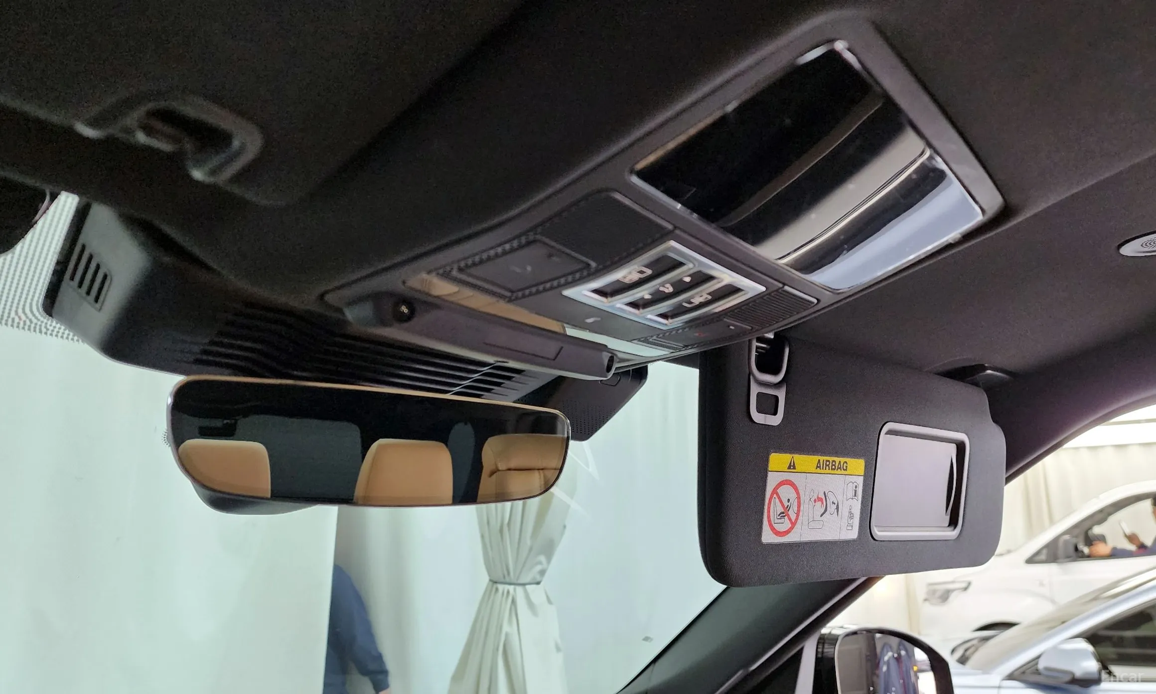 Land Rover Discovery 5 превью 16