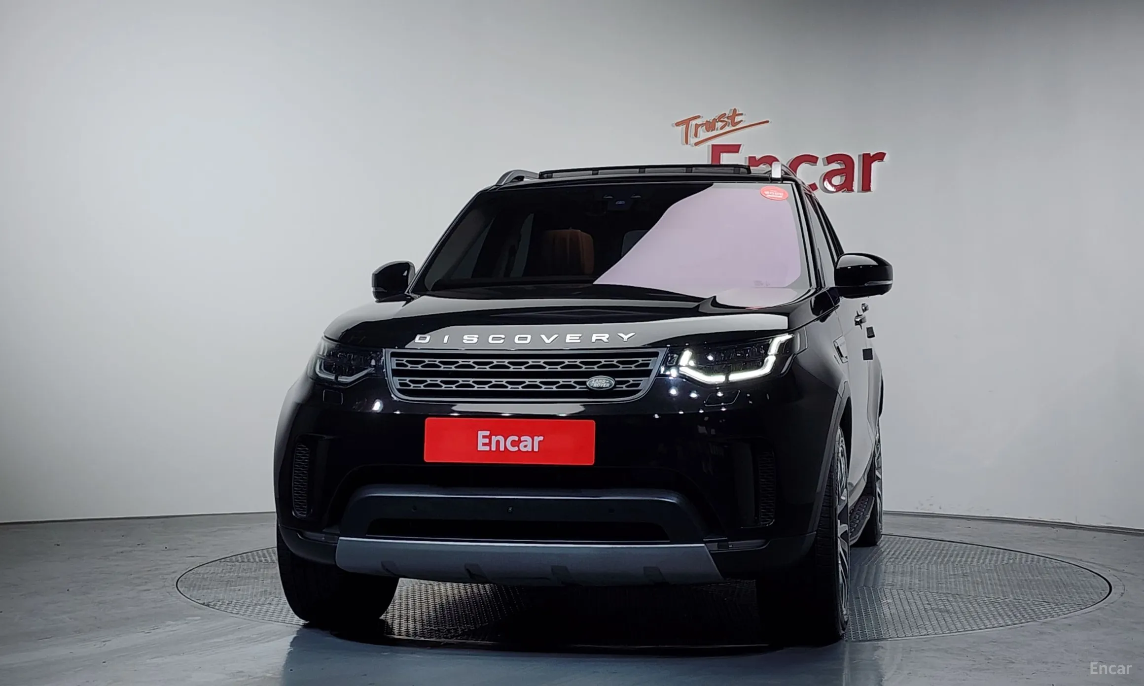 Land Rover Discovery 5 превью 3