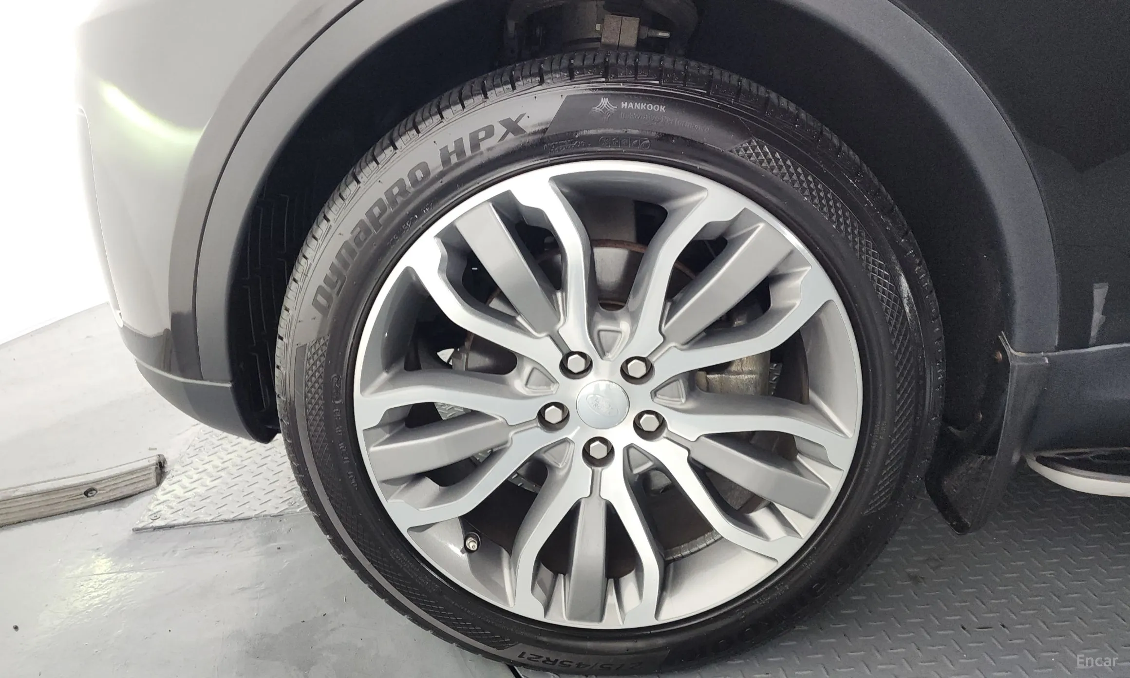 Land Rover Discovery 5 превью 5