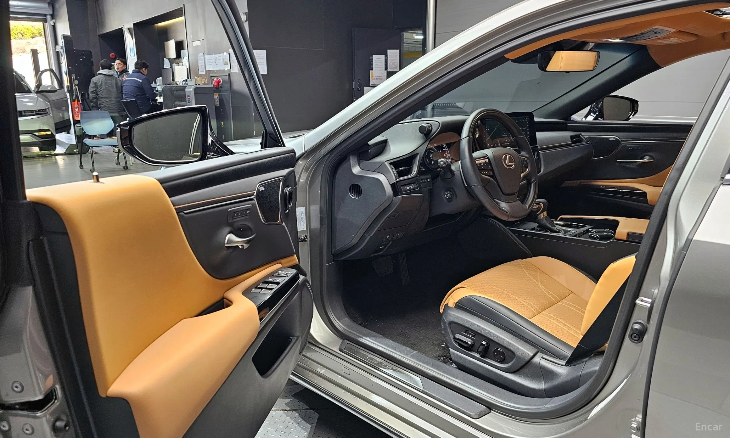 Lexus ES300h 7th Generation превью 11
