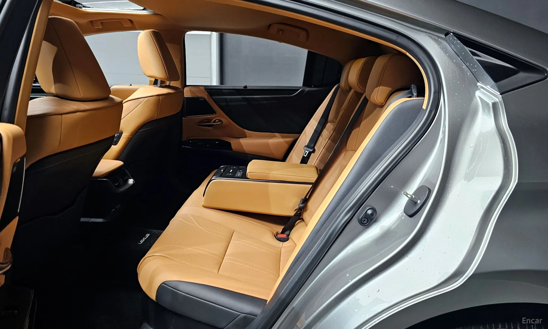 Lexus ES300h 7th Generation превью 12