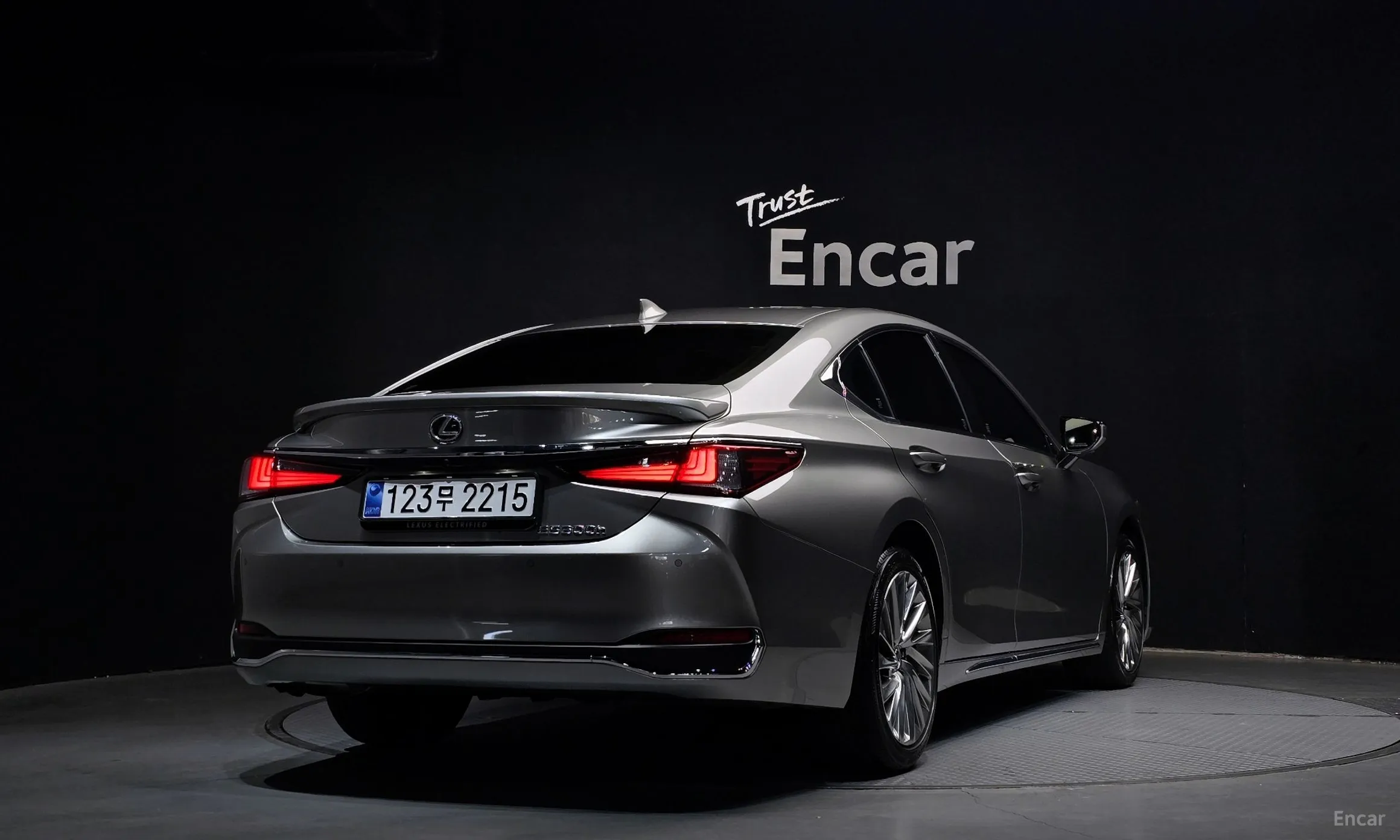 Lexus ES300h 7th Generation превью 2
