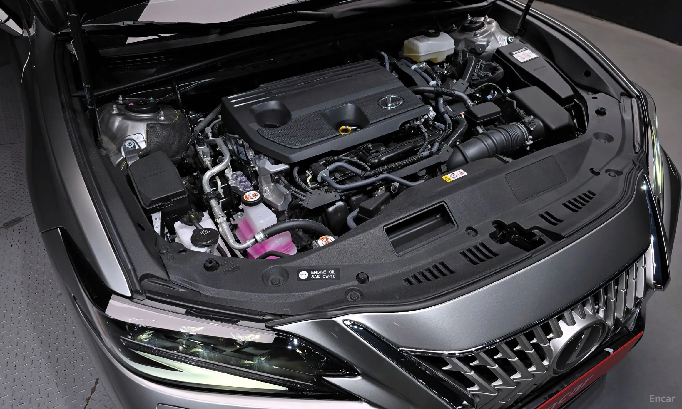 Lexus ES300h 7th Generation превью 6