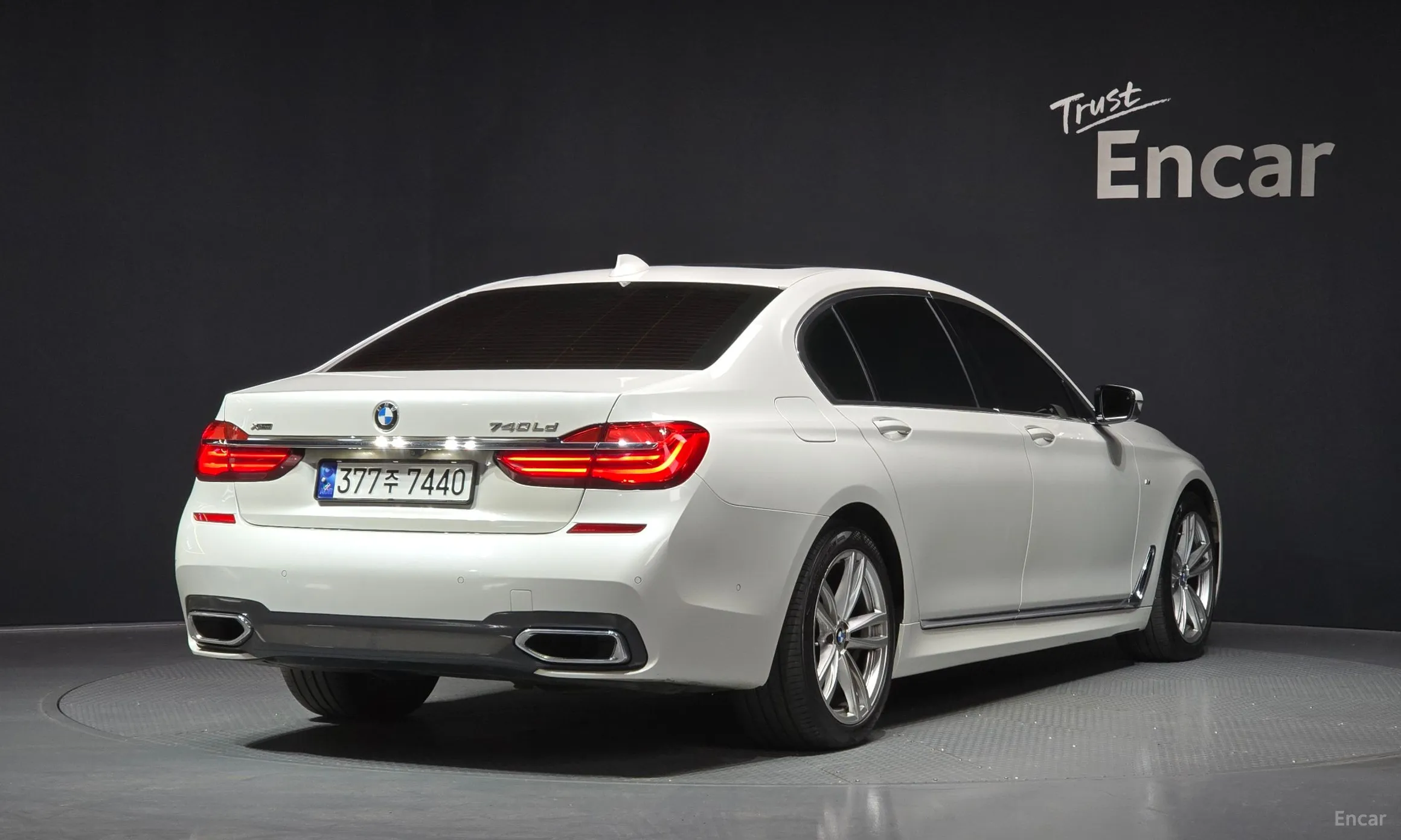 BMW 7 Series (G11)