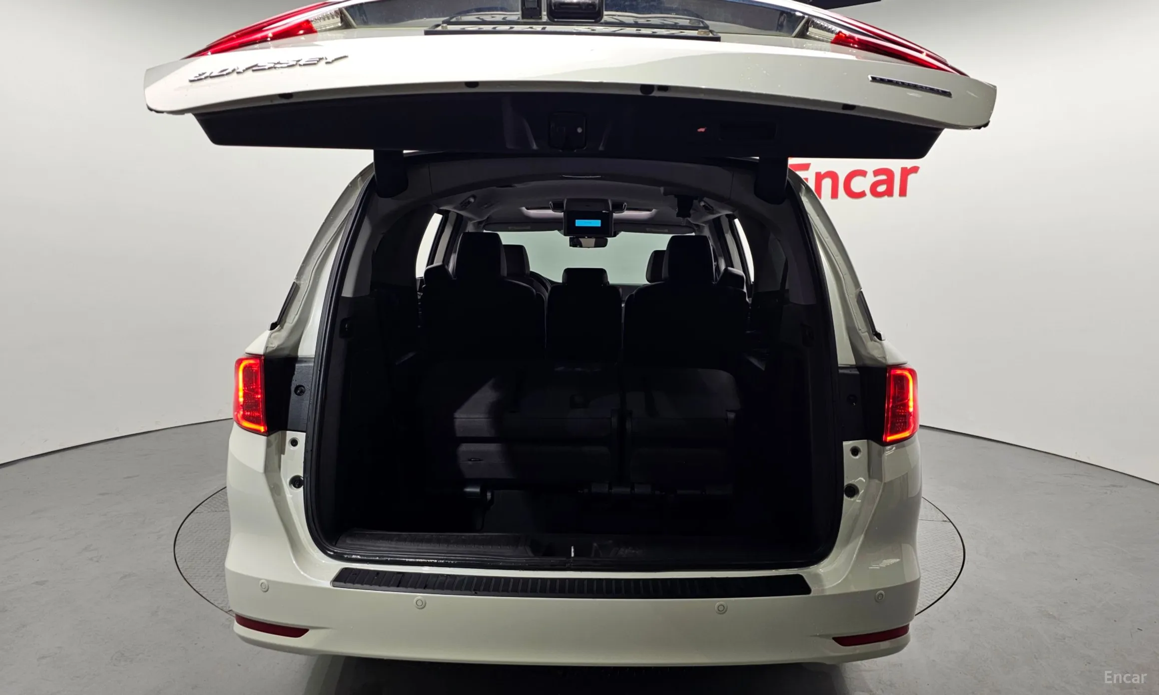 Honda Odyssey превью 20