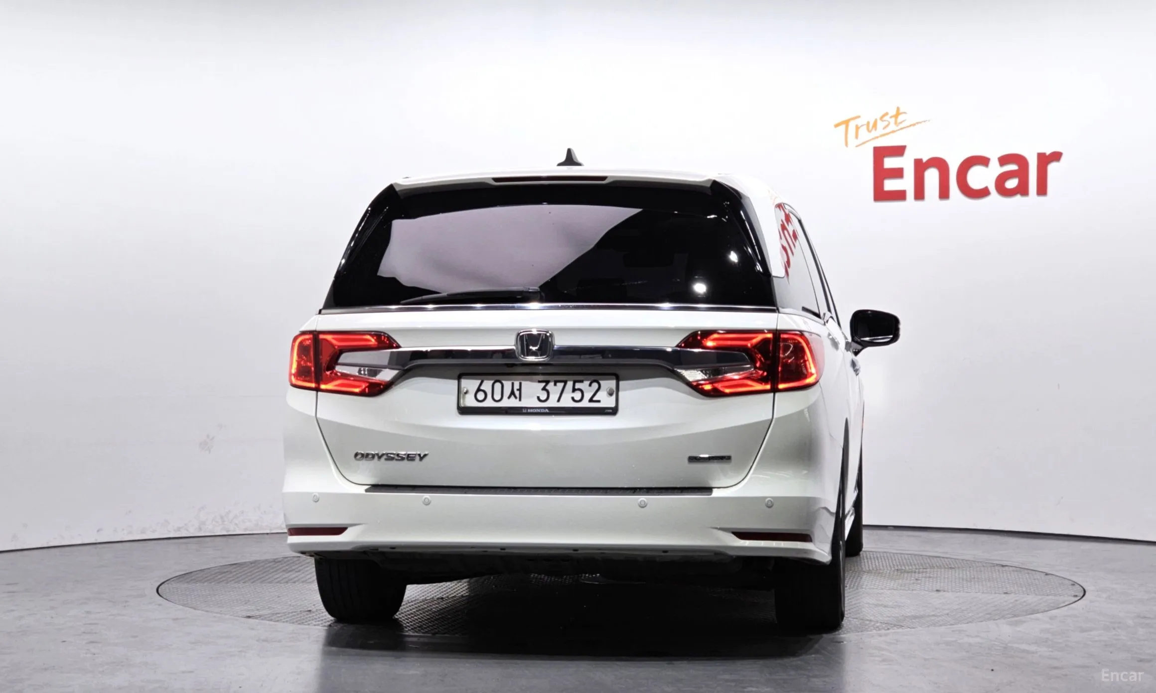 Honda Odyssey превью 4