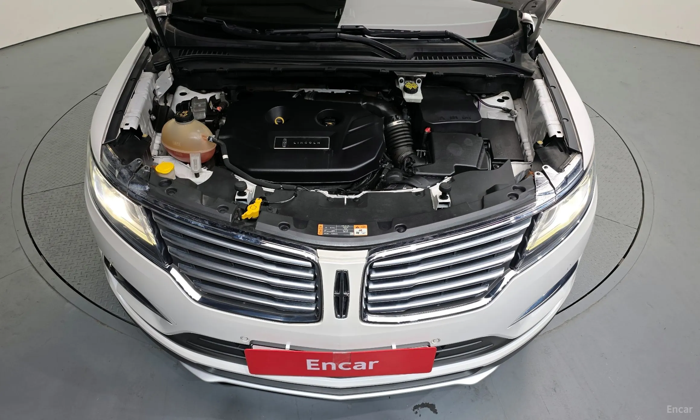Lincoln MKC превью 6