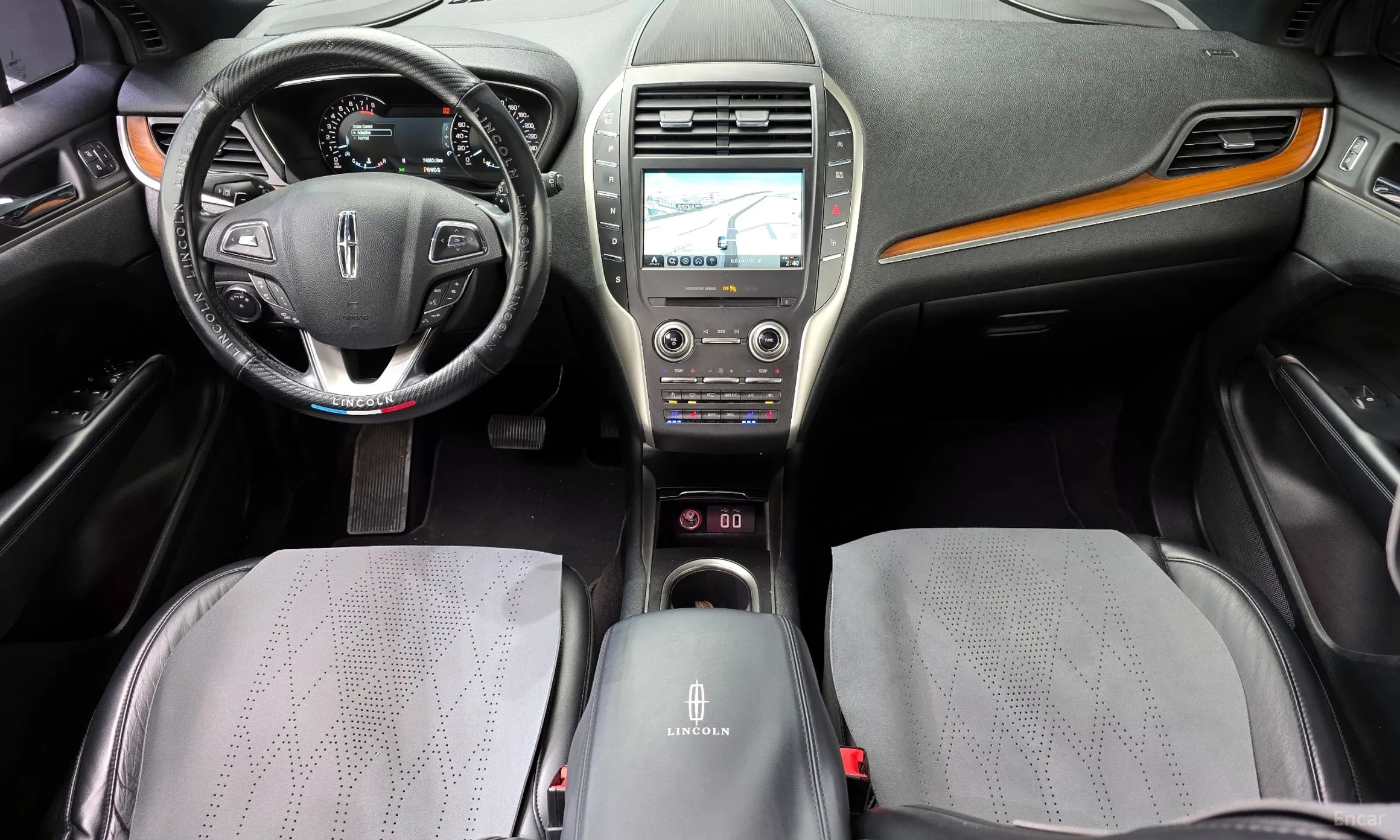 Lincoln MKC превью 7