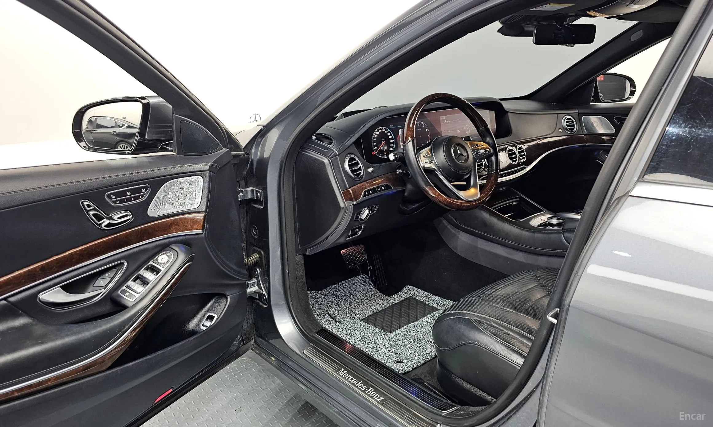 Mercedes Benz S-Class W222 превью 10
