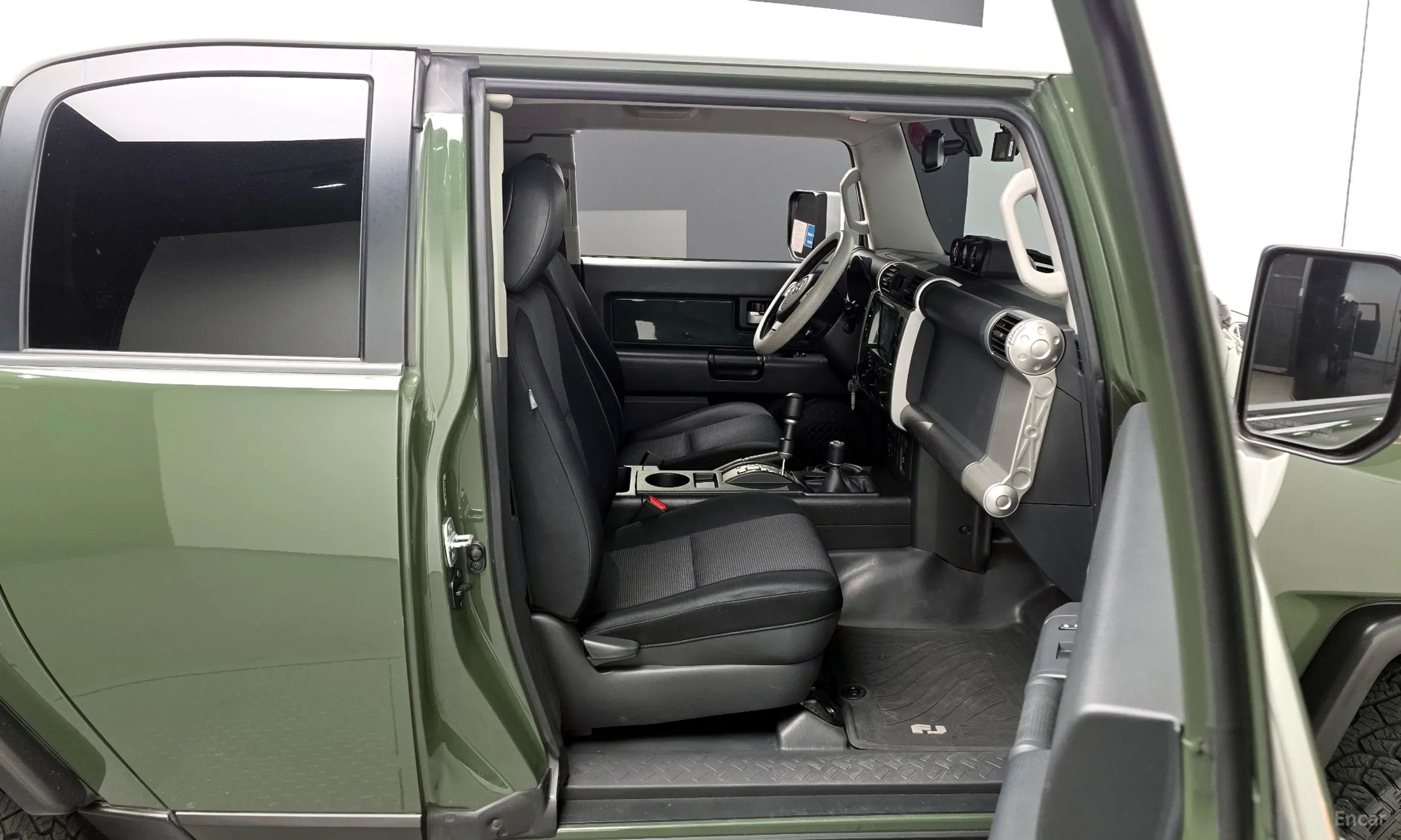 Toyota FJ Cruiser превью 11