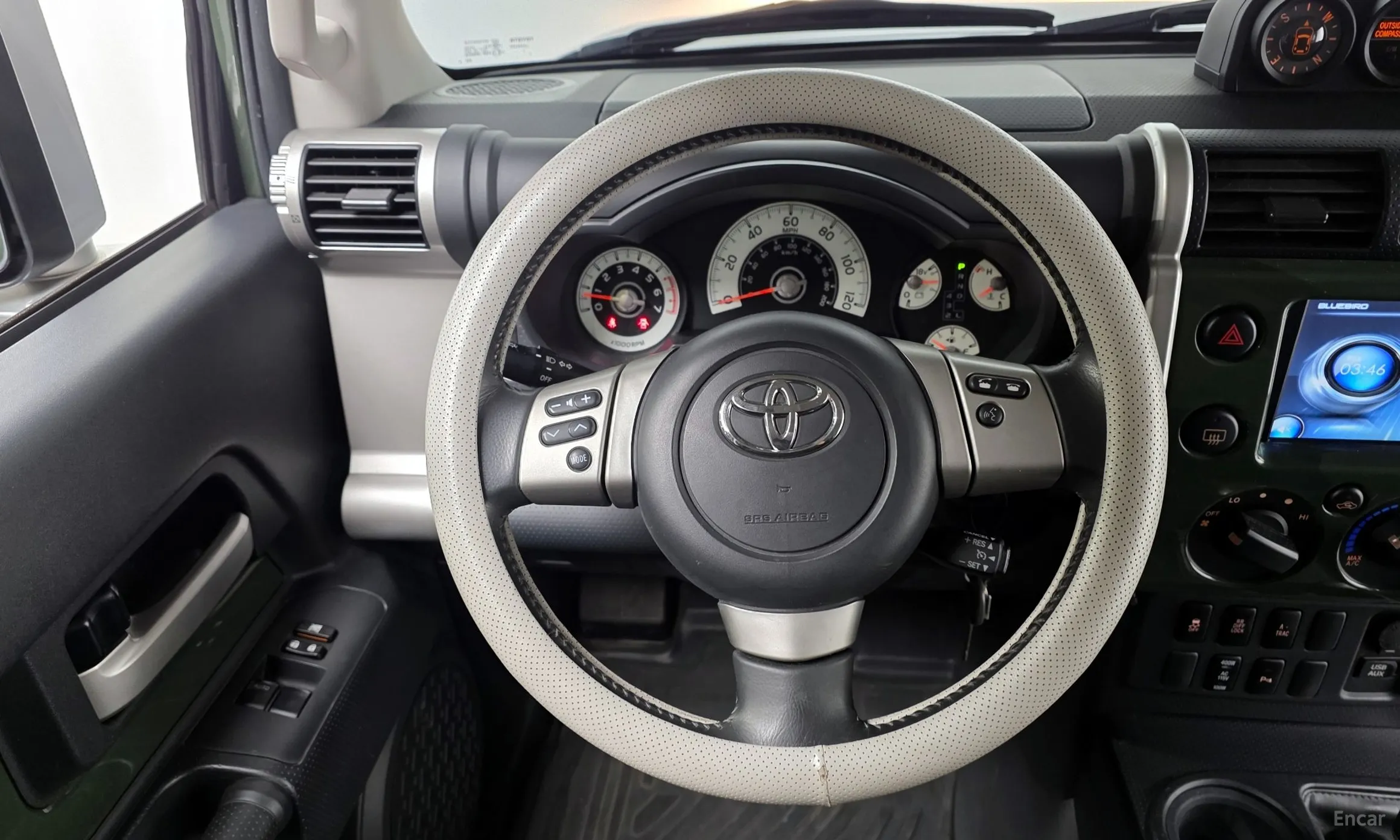 Toyota FJ Cruiser превью 13