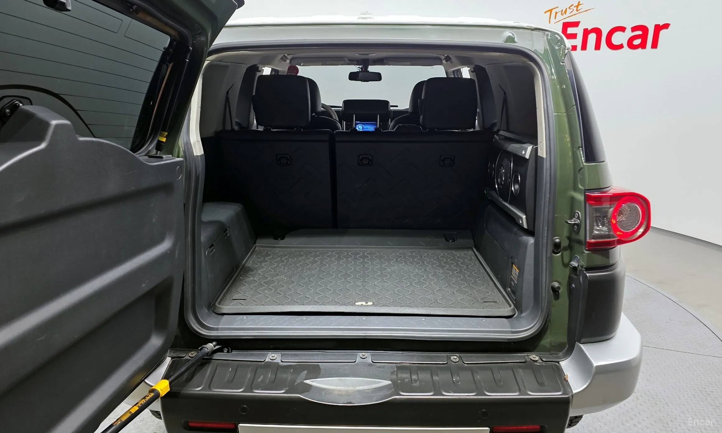 Toyota FJ Cruiser превью 20