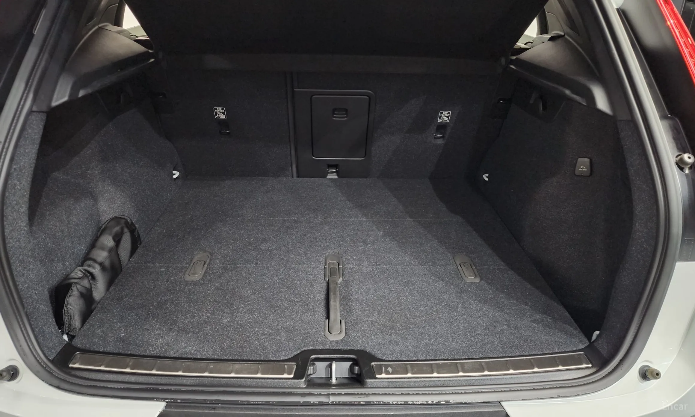 Volvo XC40 превью 20