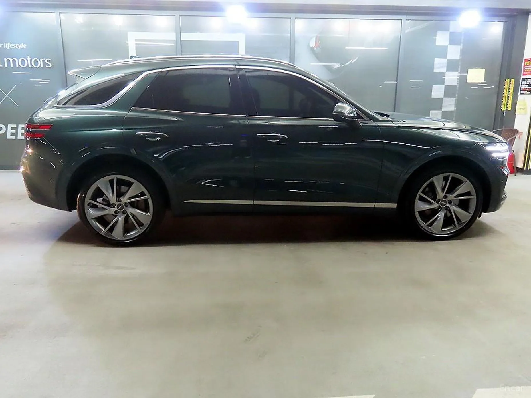Genesis GV70 превью 3