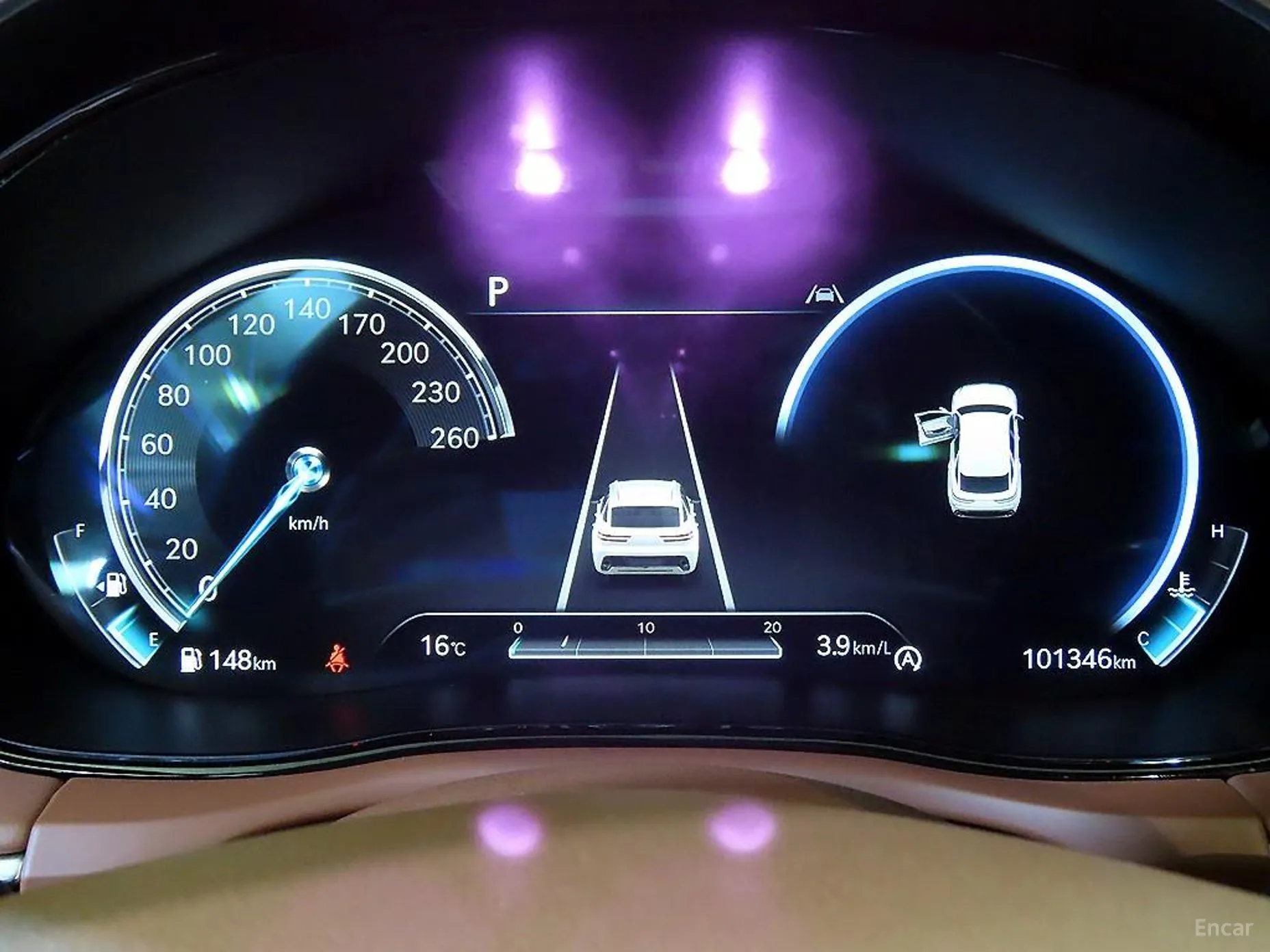 Genesis GV70 превью 9