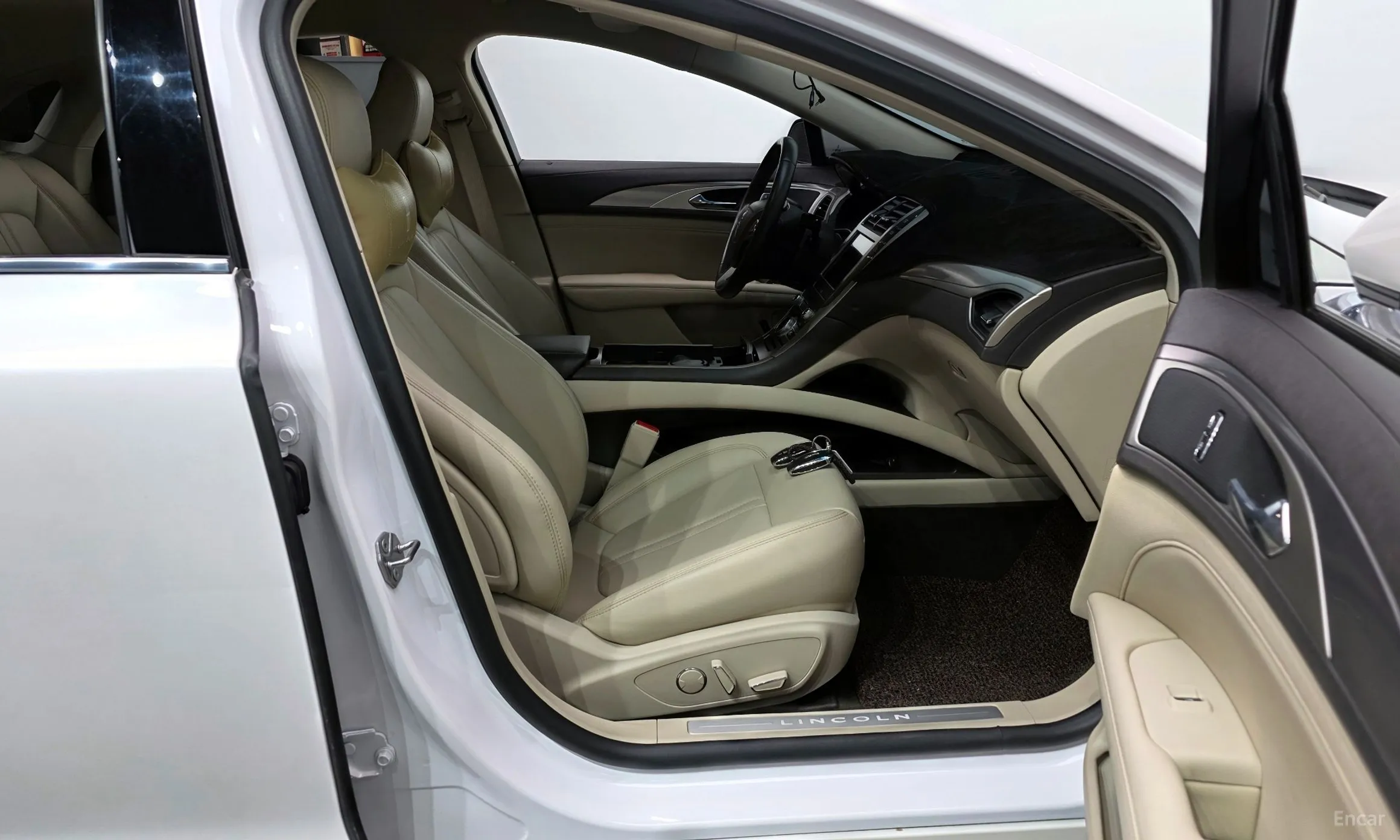 Lincoln New MKZ превью 11