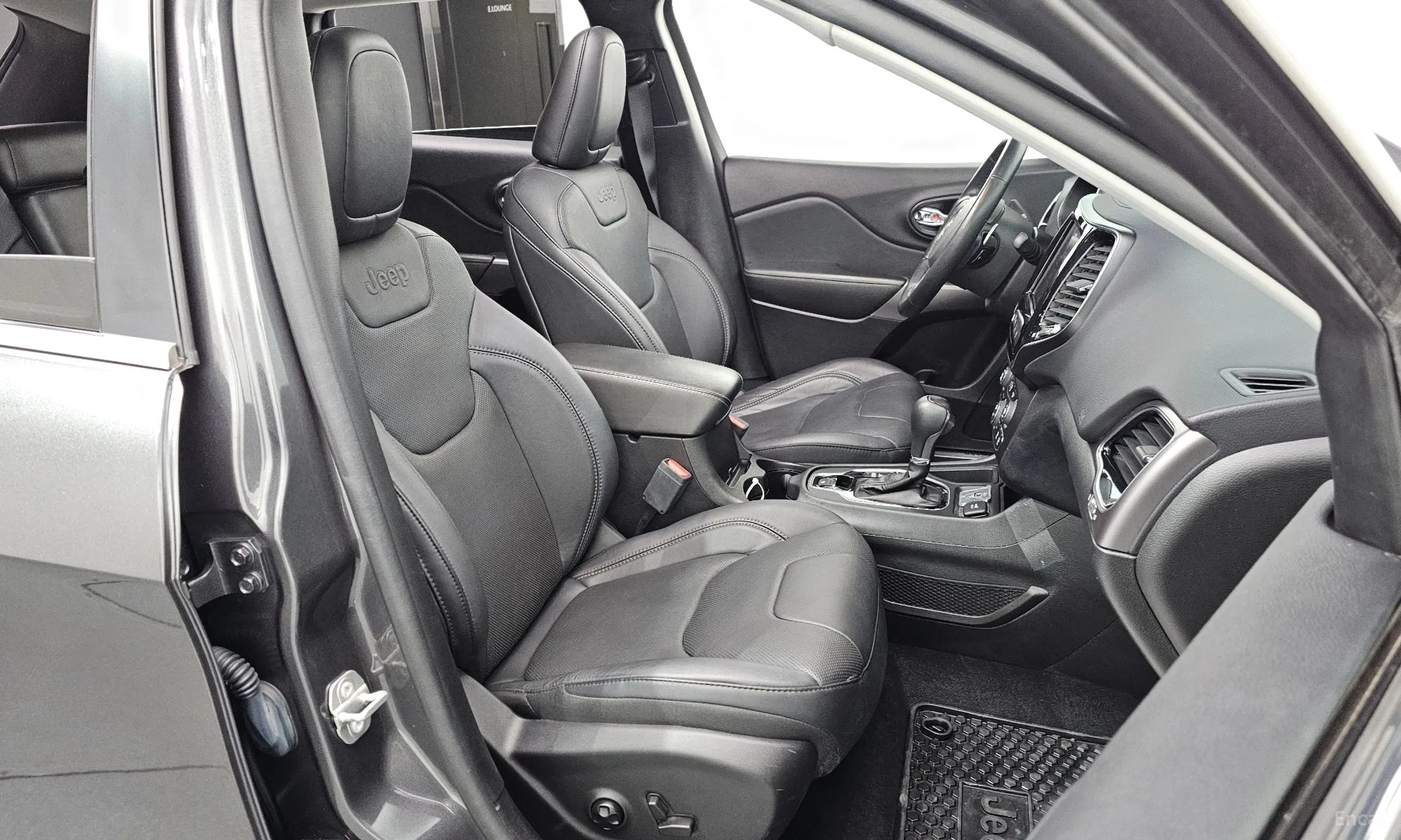 Jeep Cherokee (KL) превью 10