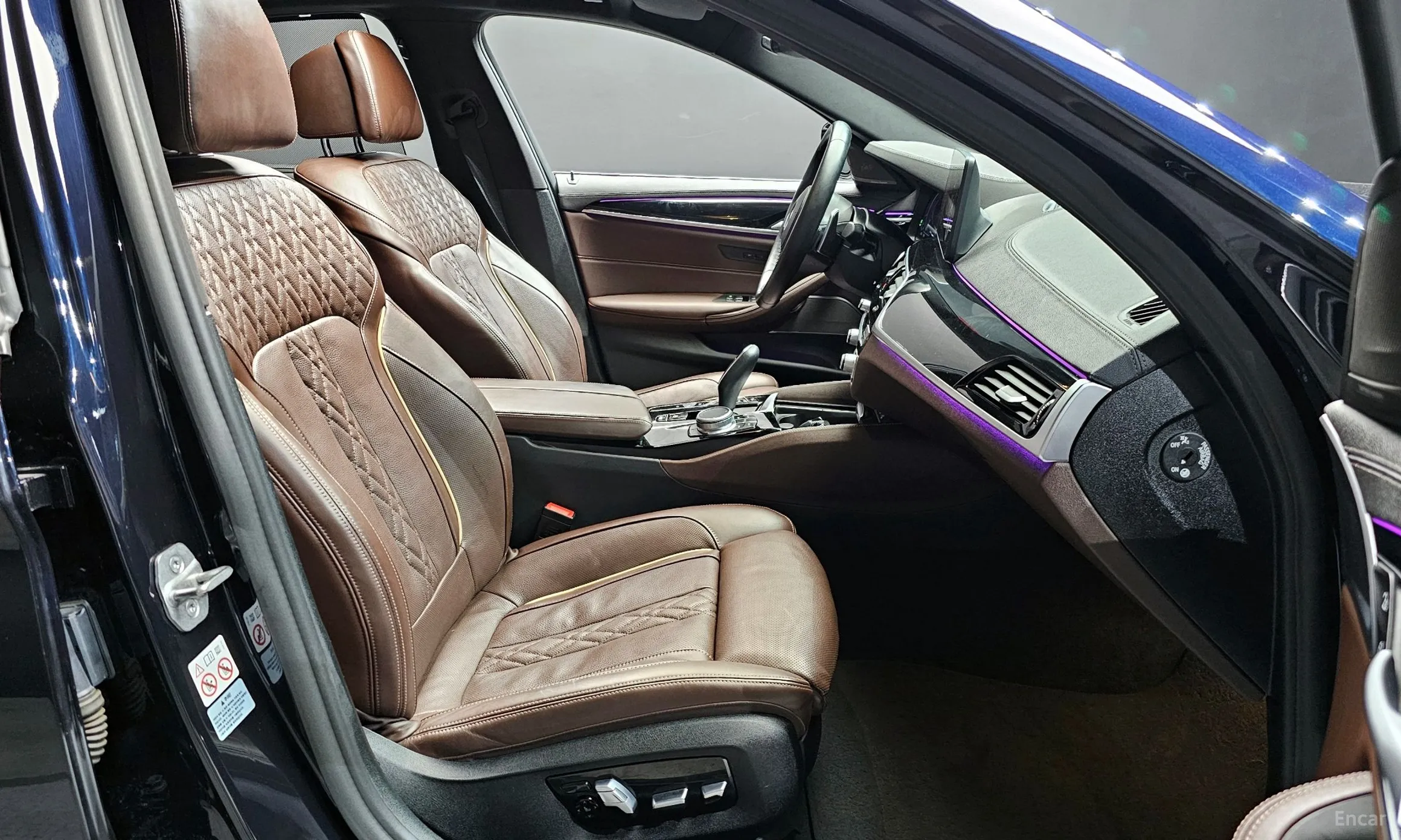 BMW 5 Series (G30) превью 10