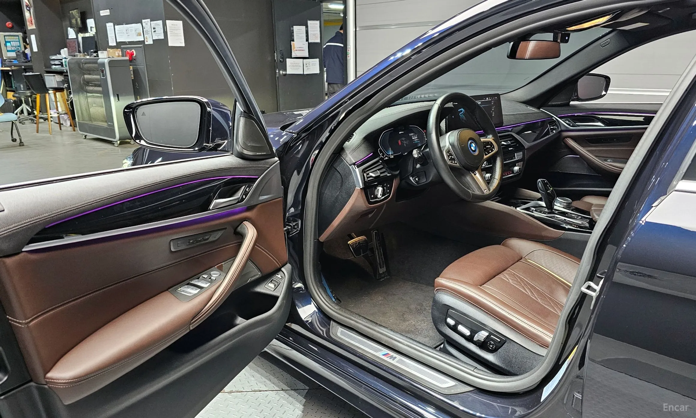 BMW 5 Series (G30) превью 11