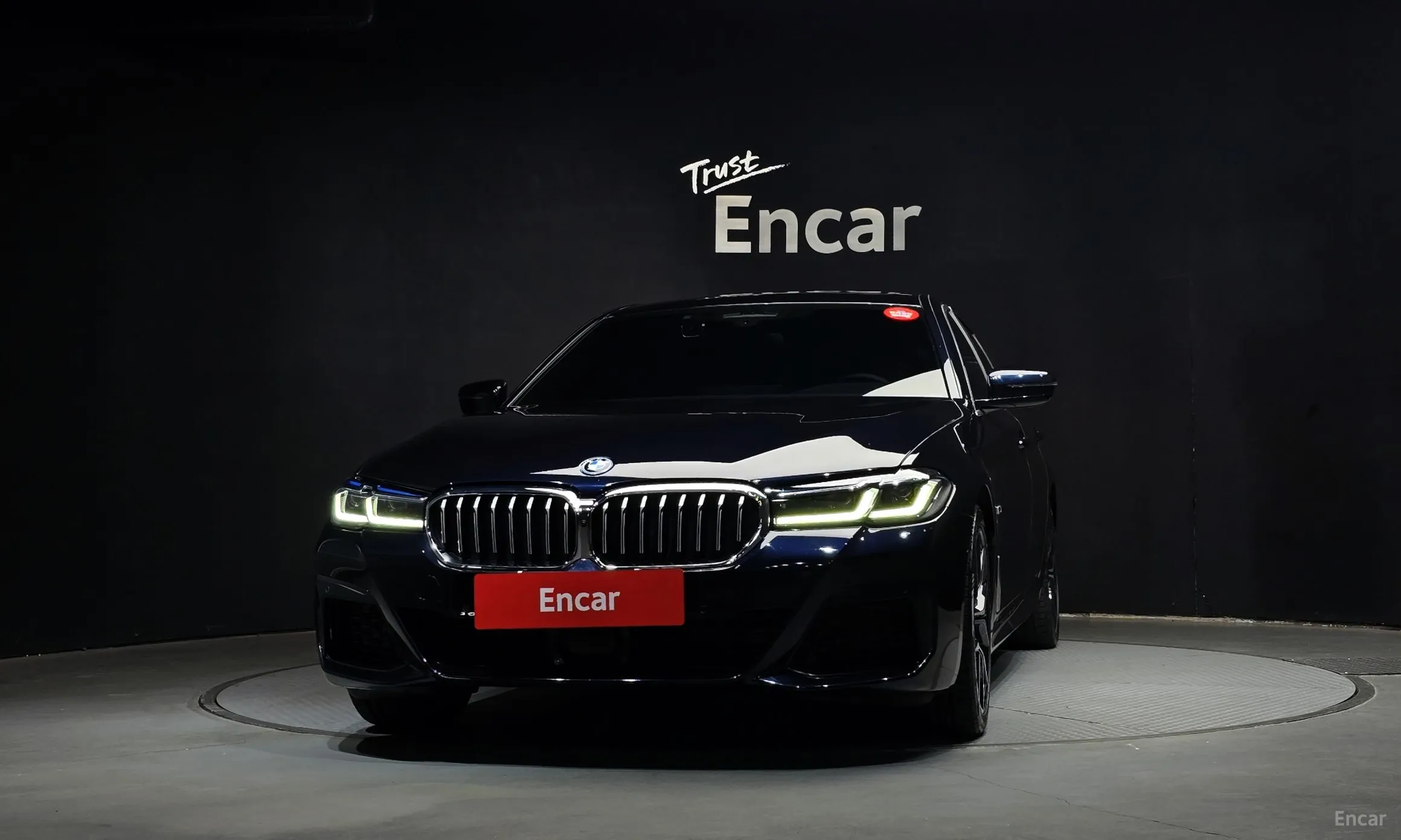 BMW 5 Series (G30) превью 3