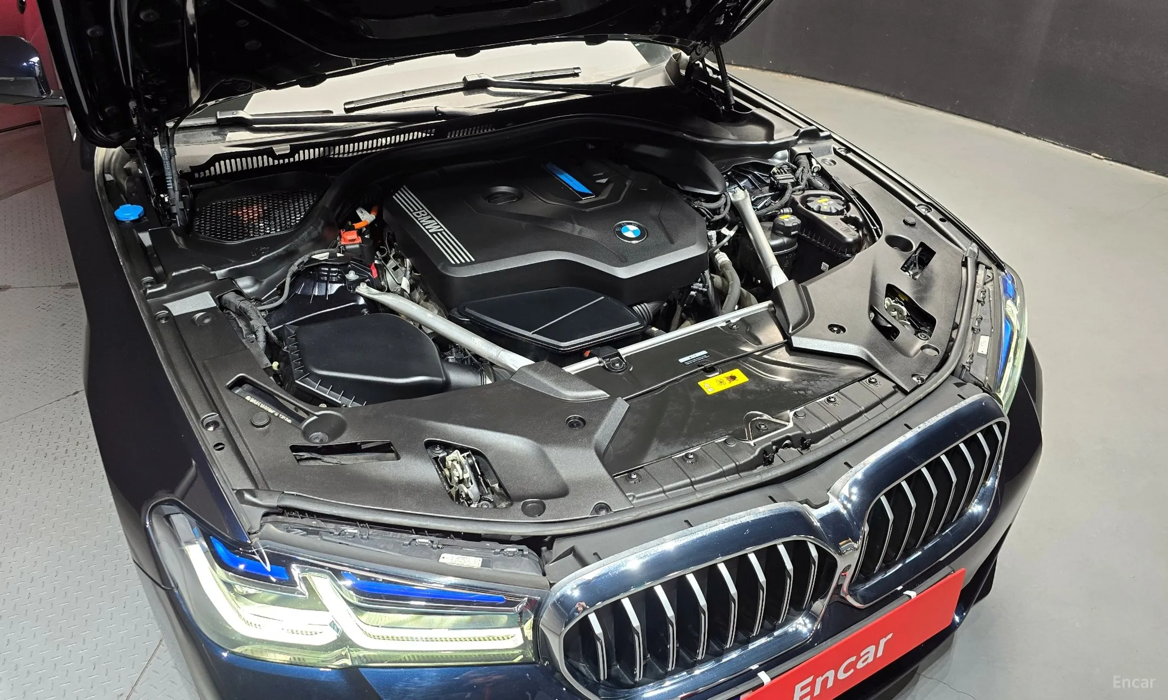 BMW 5 Series (G30) превью 6