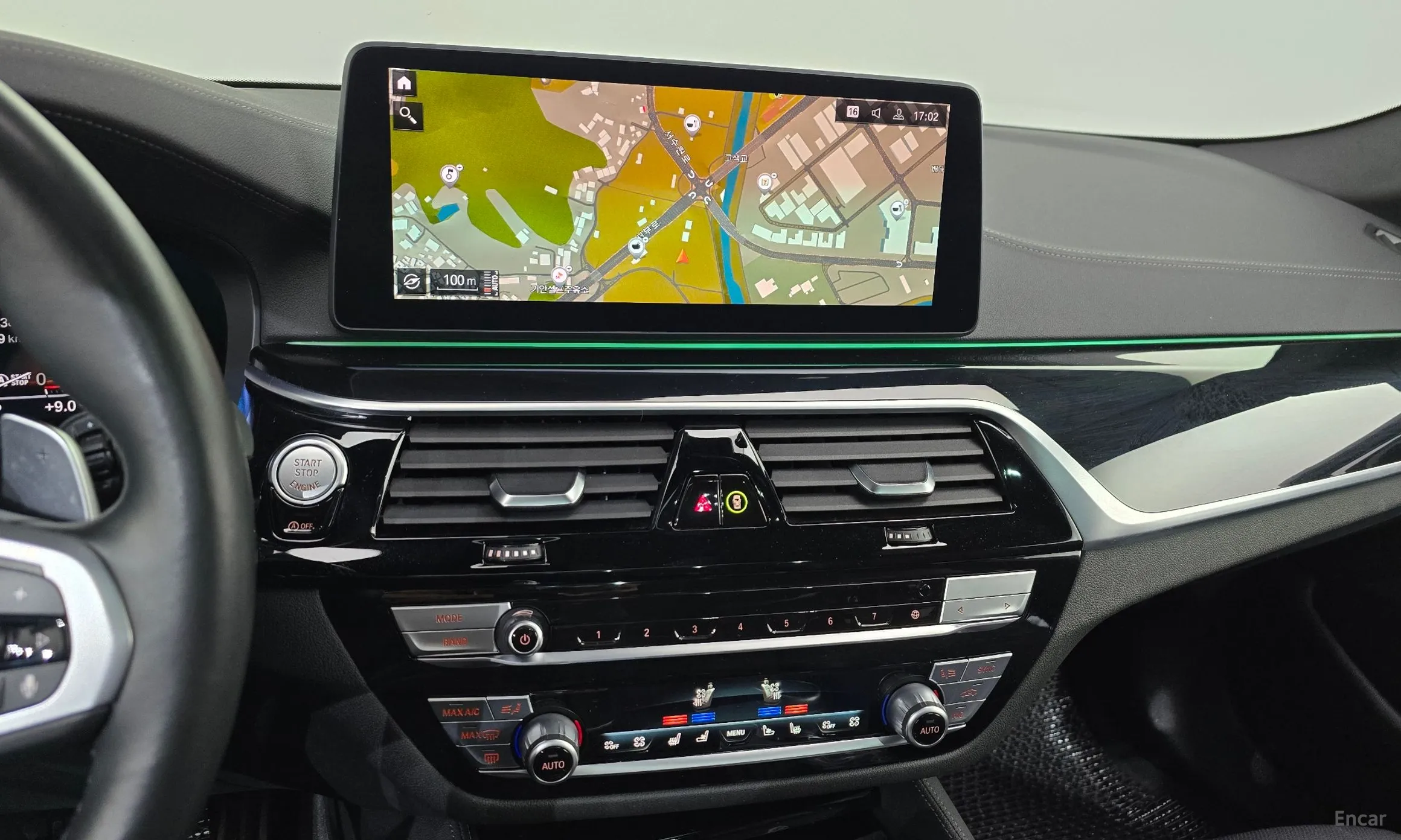 BMW 5 Series (G30) превью 14