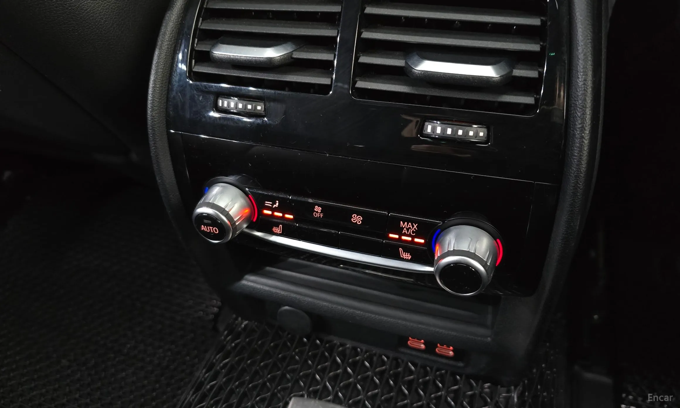 BMW 5 Series (G30) превью 18