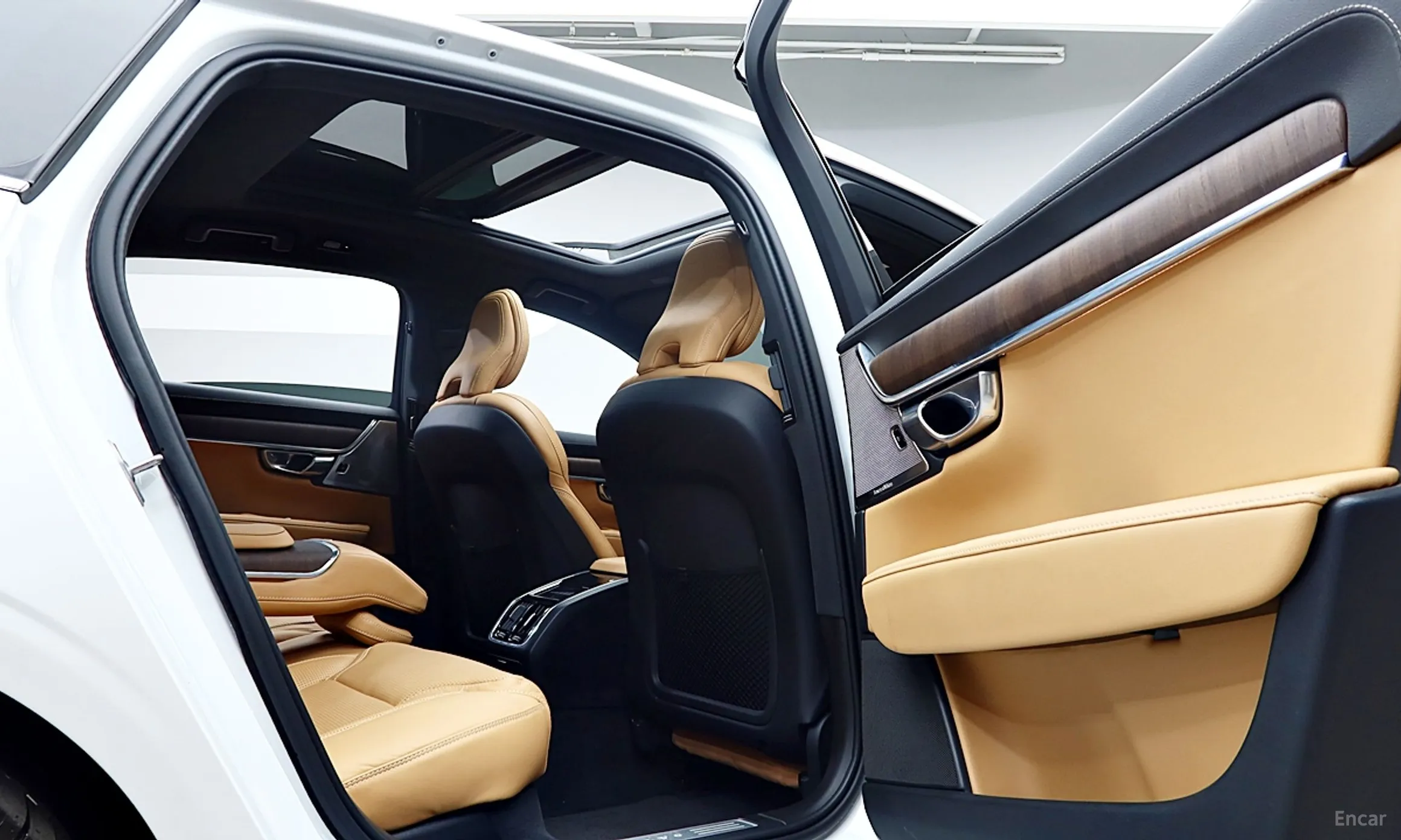 Volvo S90 превью 10