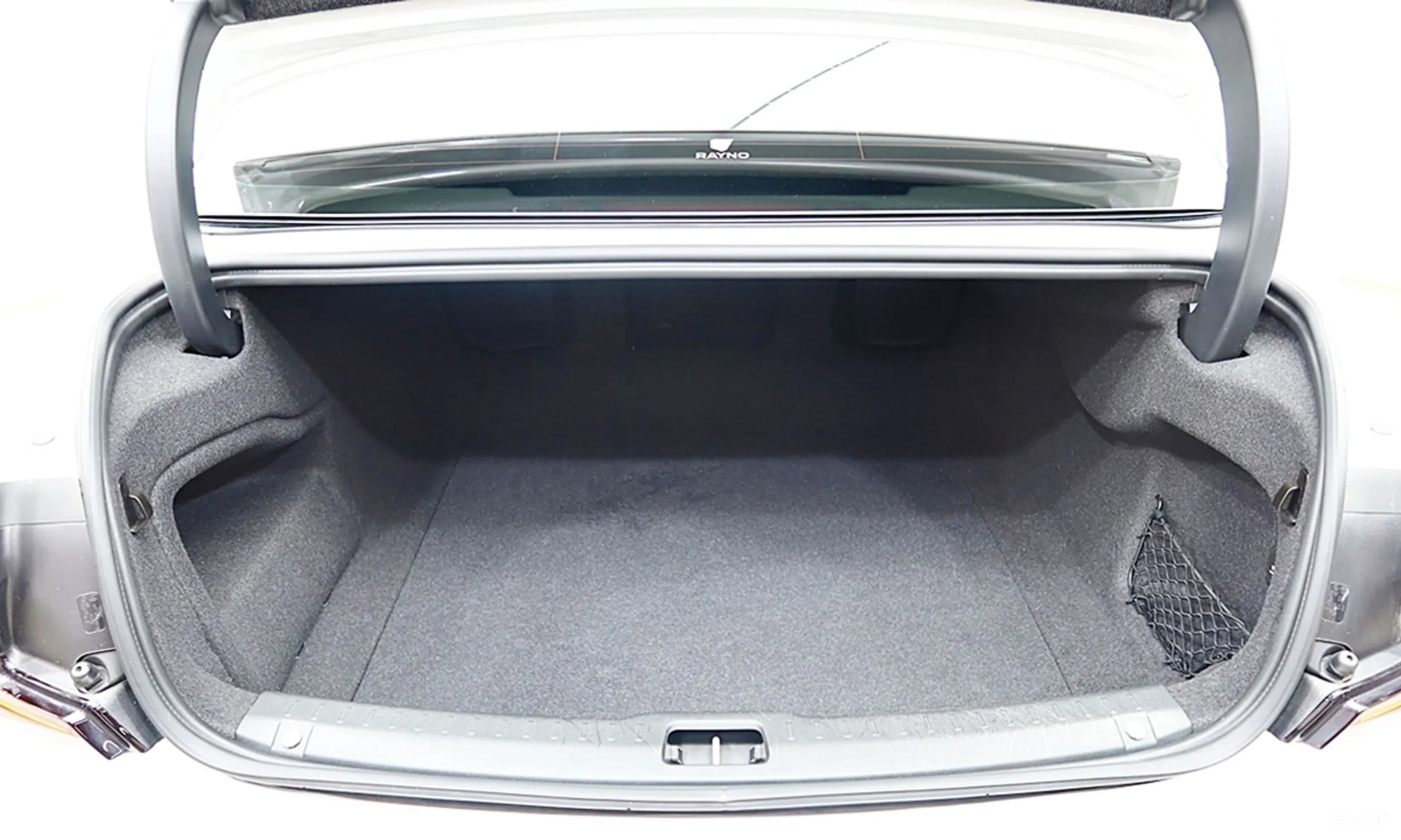 Volvo S90 превью 5