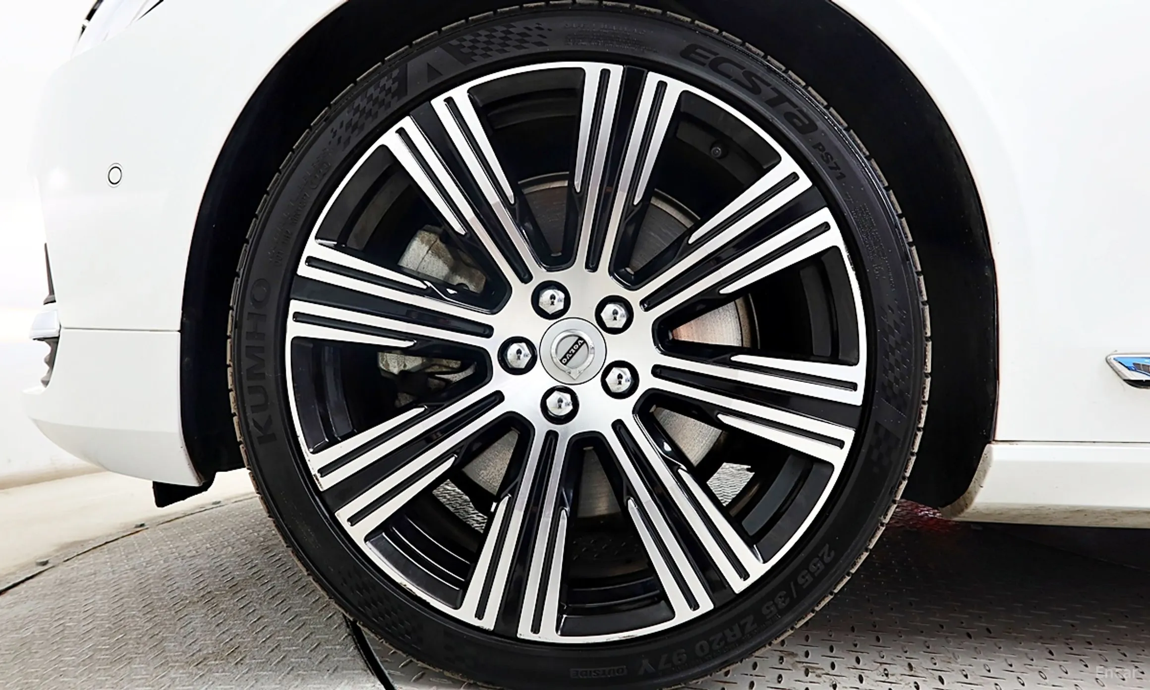 Volvo S90 превью 6