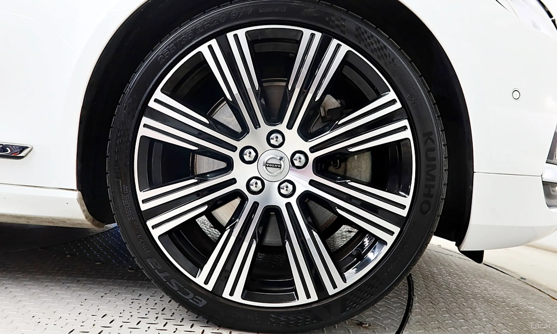 Volvo S90 превью 7