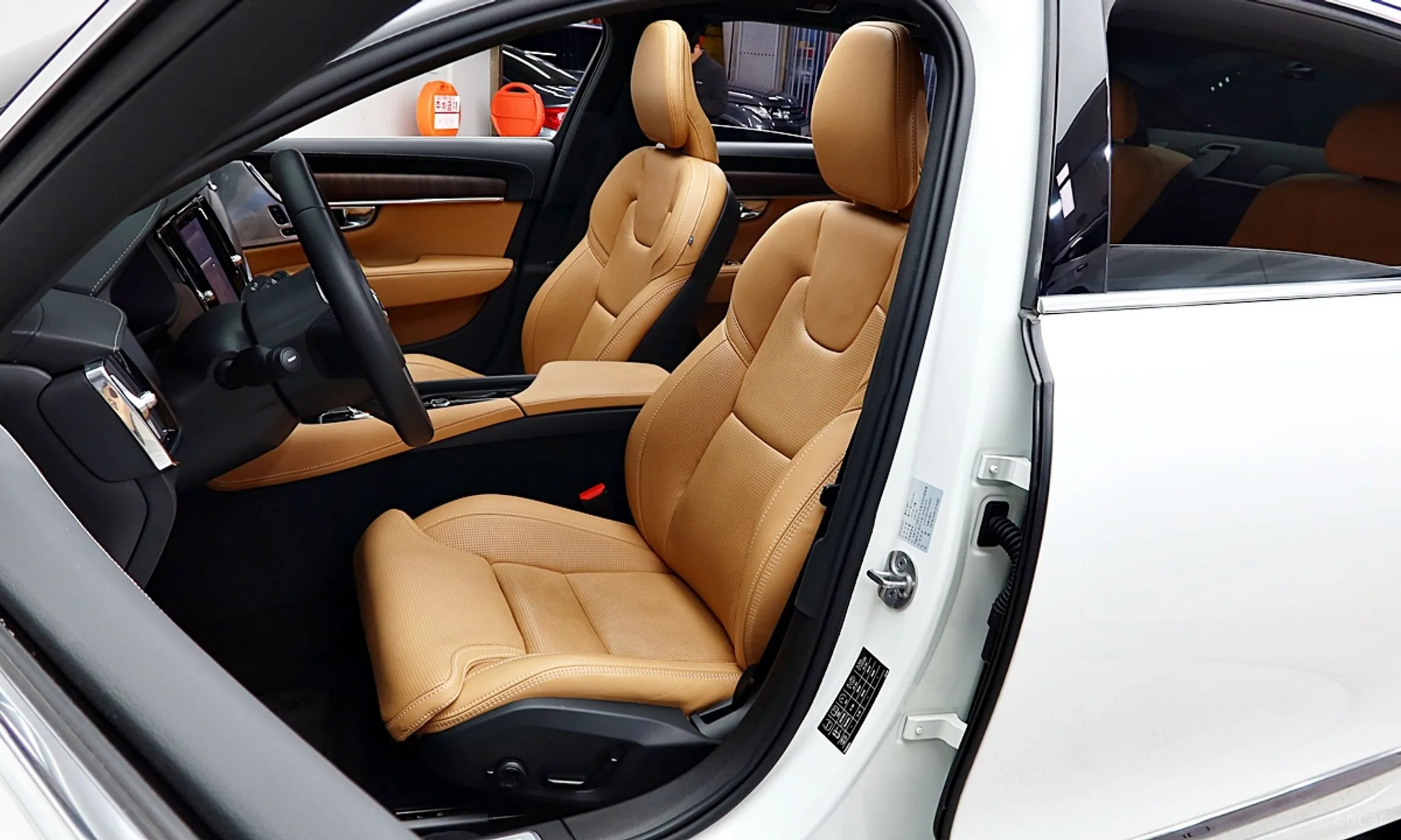 Volvo S90 превью 8