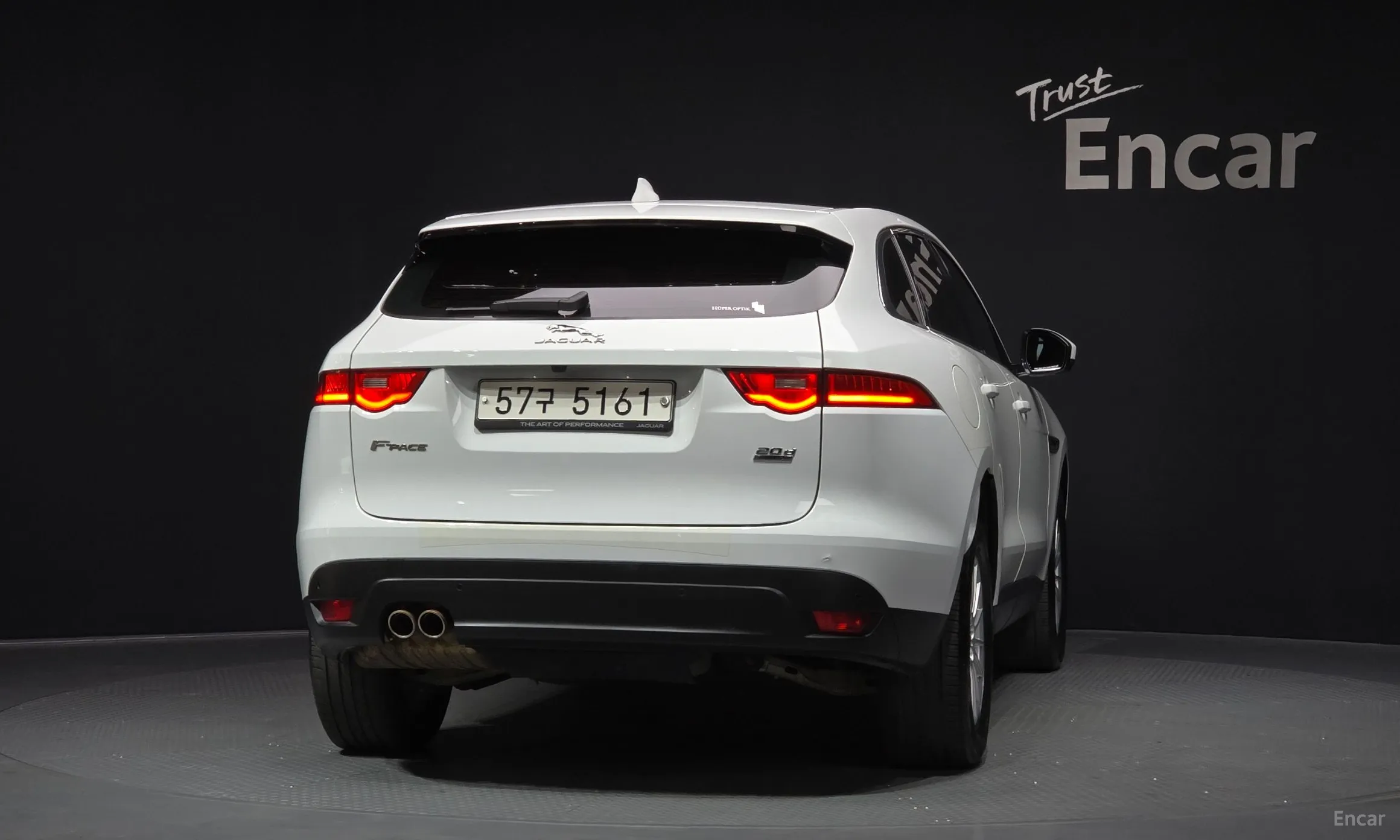 Jaguar F-PACE превью 4
