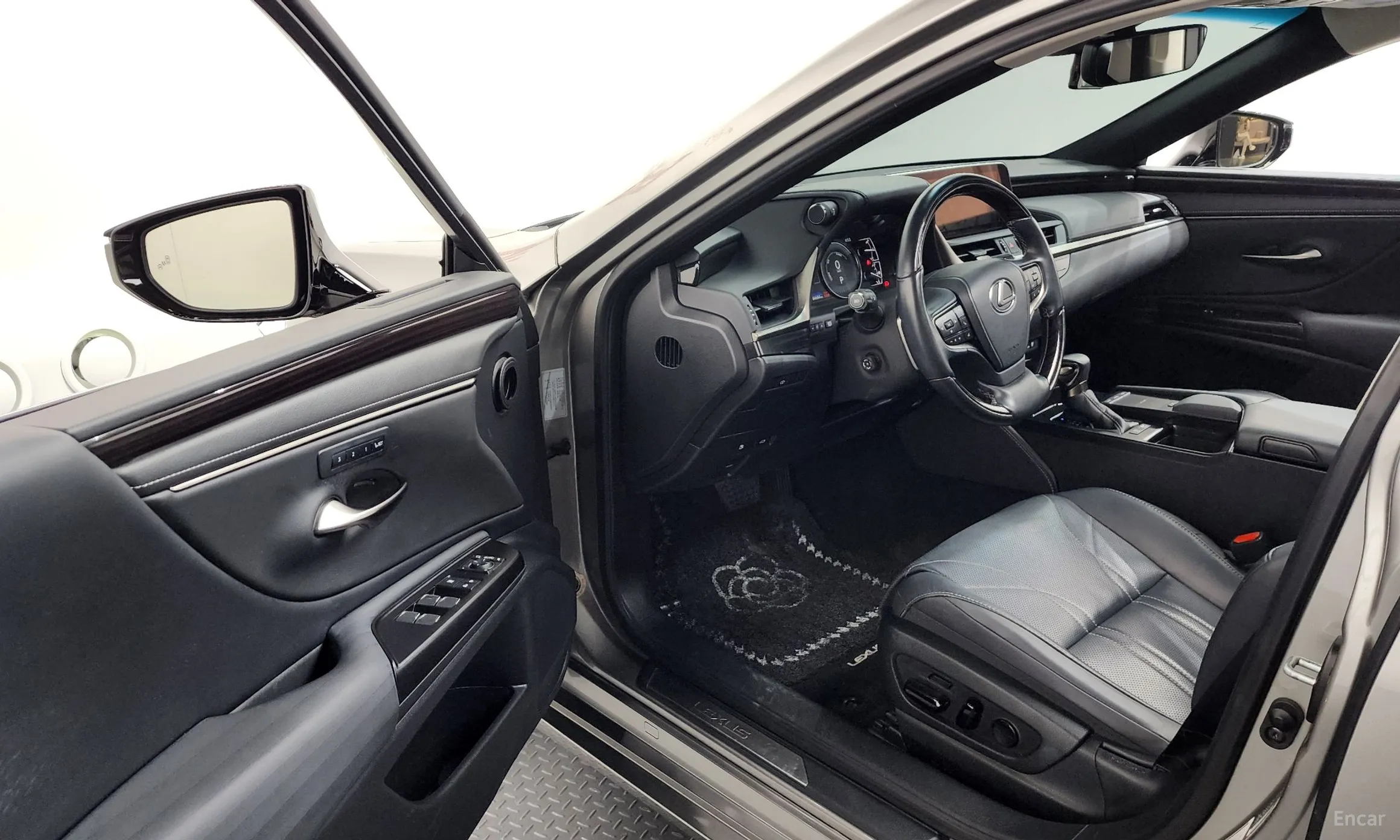 Lexus ES300h 7th Generation превью 10