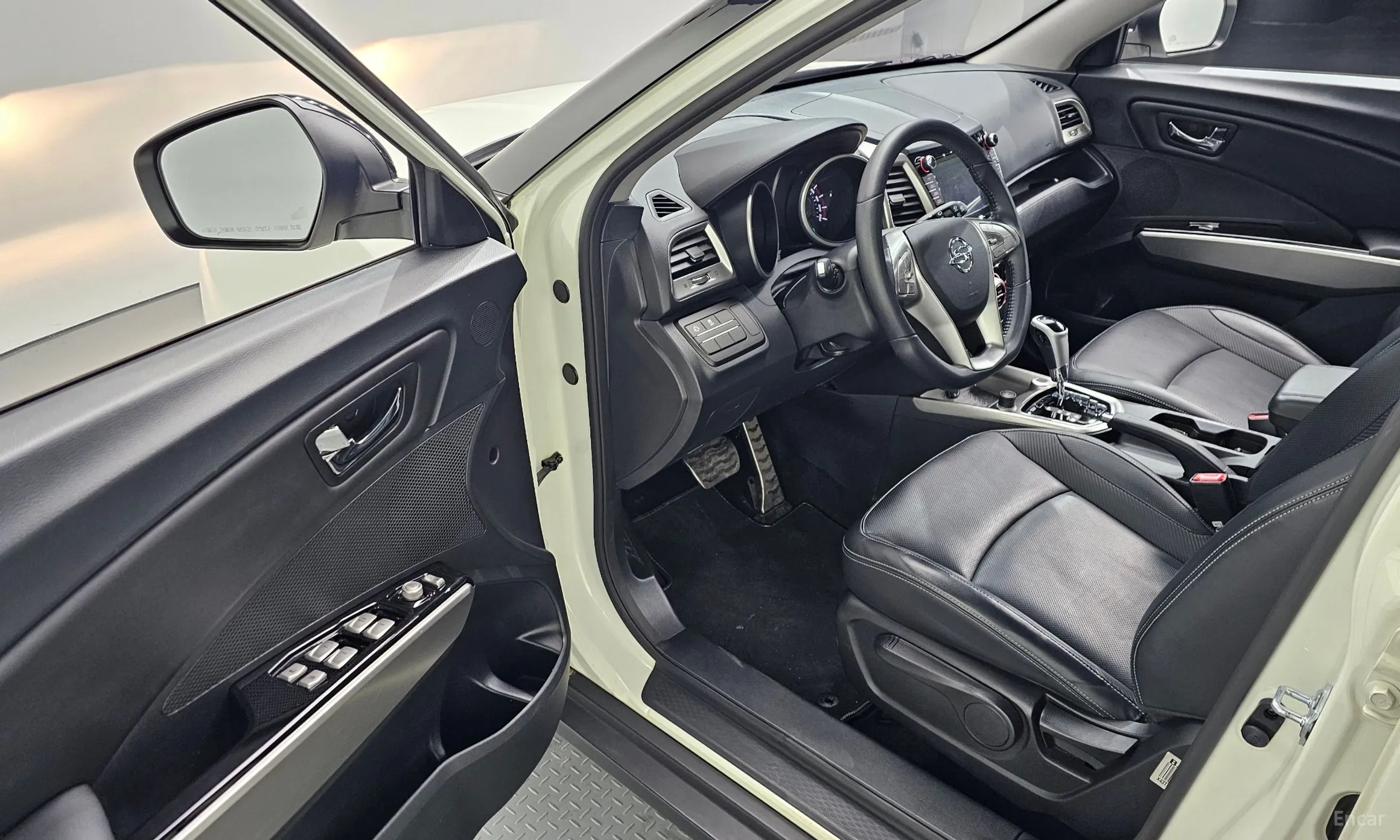 KG Mobility (SsangYong) Tivoli, Lazio превью 11
