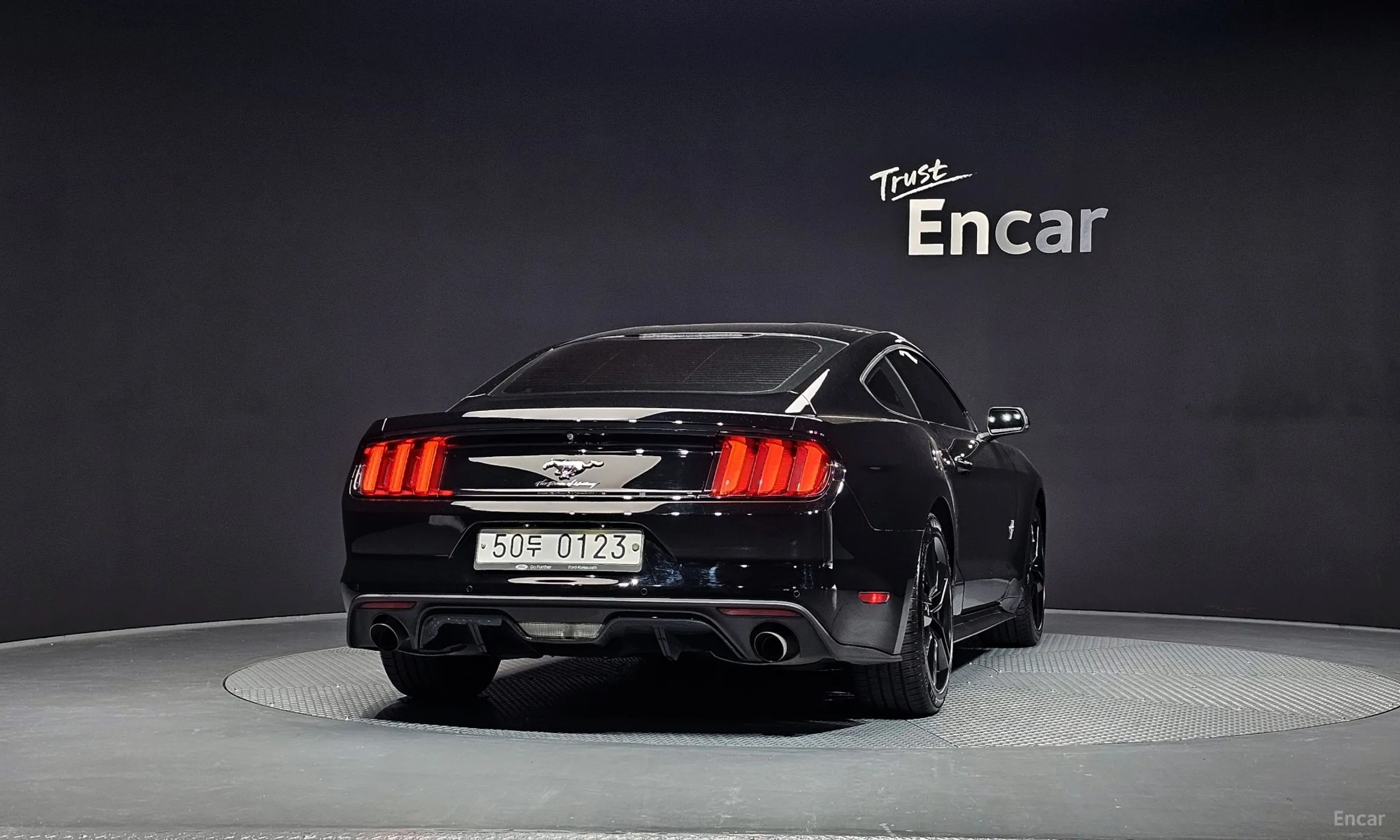Ford Mustang превью 4
