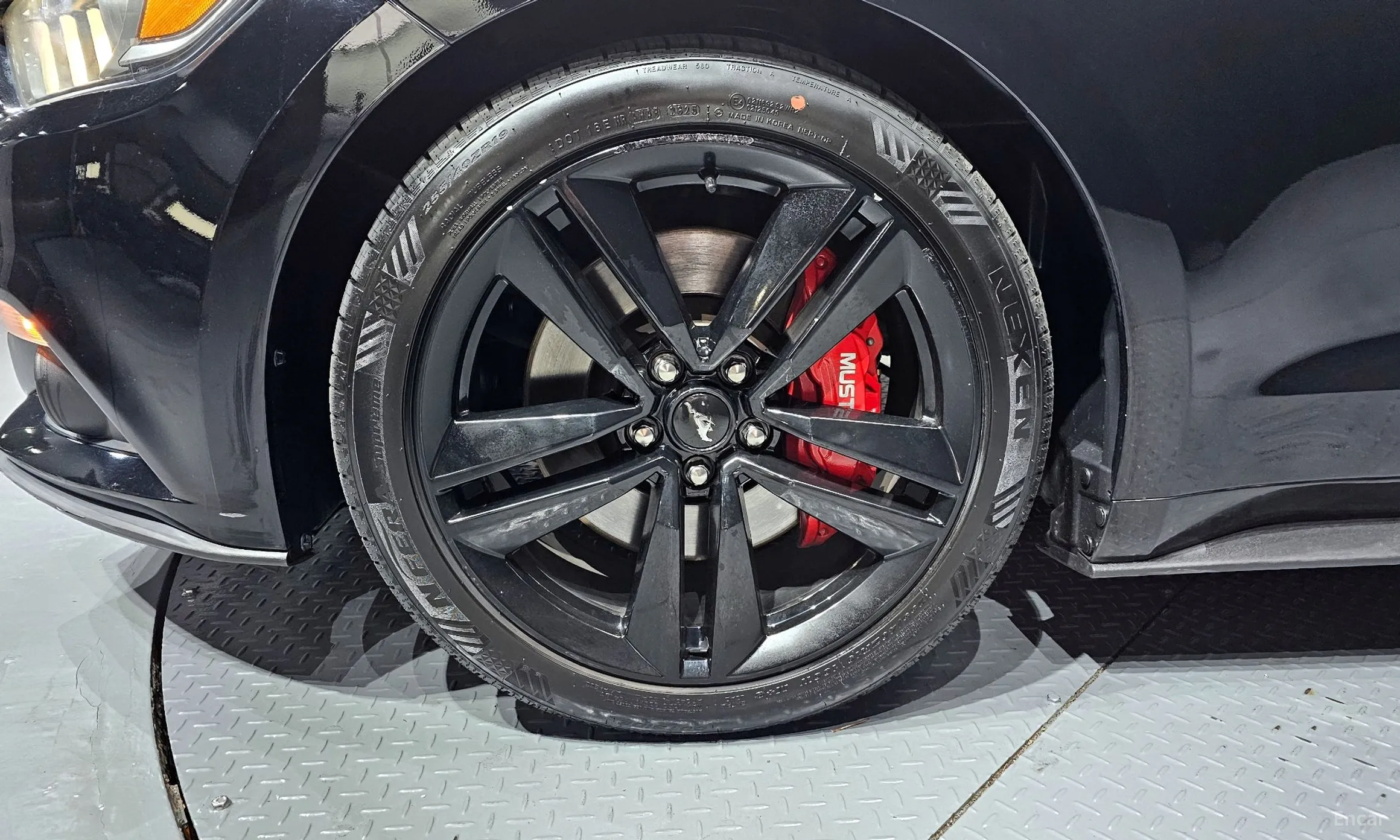 Ford Mustang превью 5