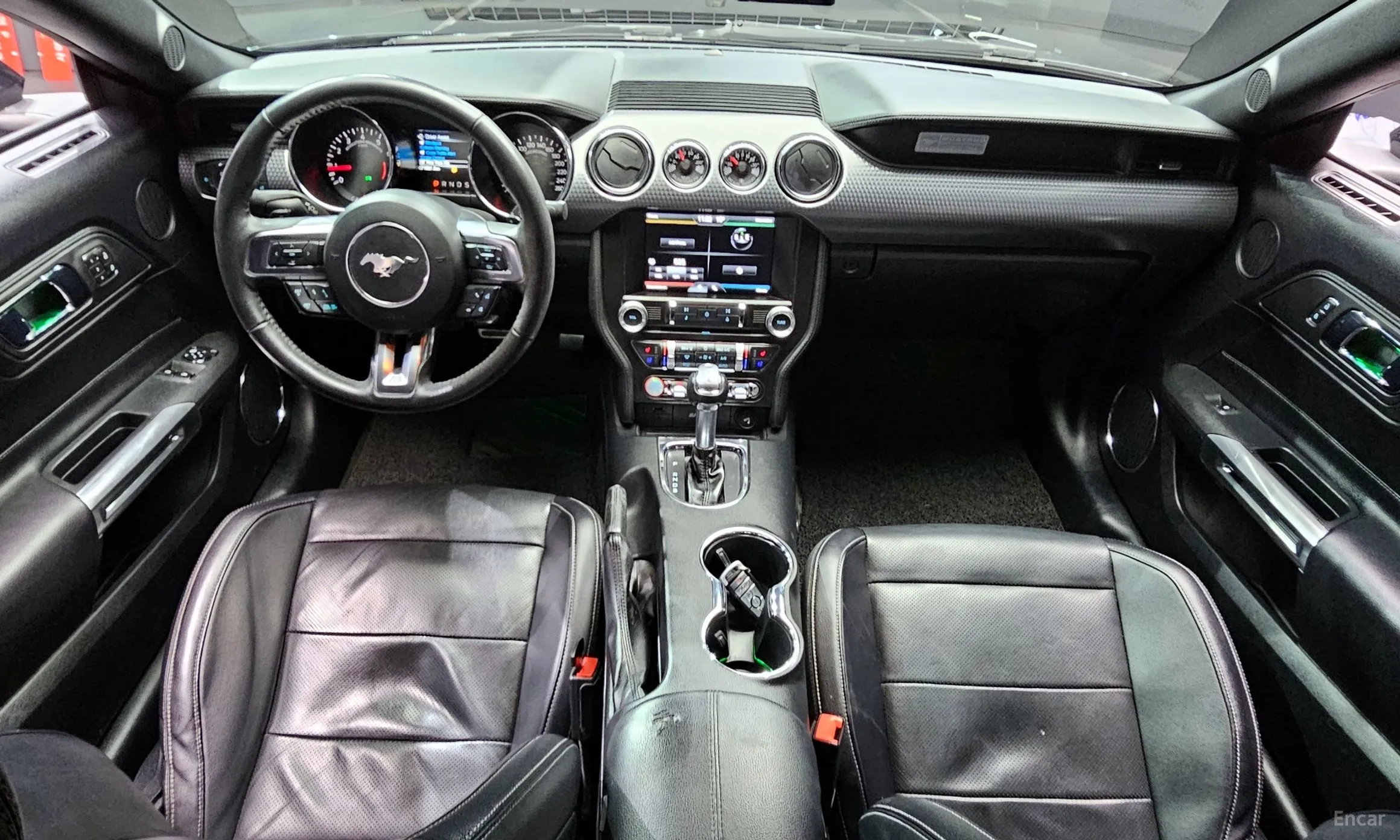 Ford Mustang превью 7